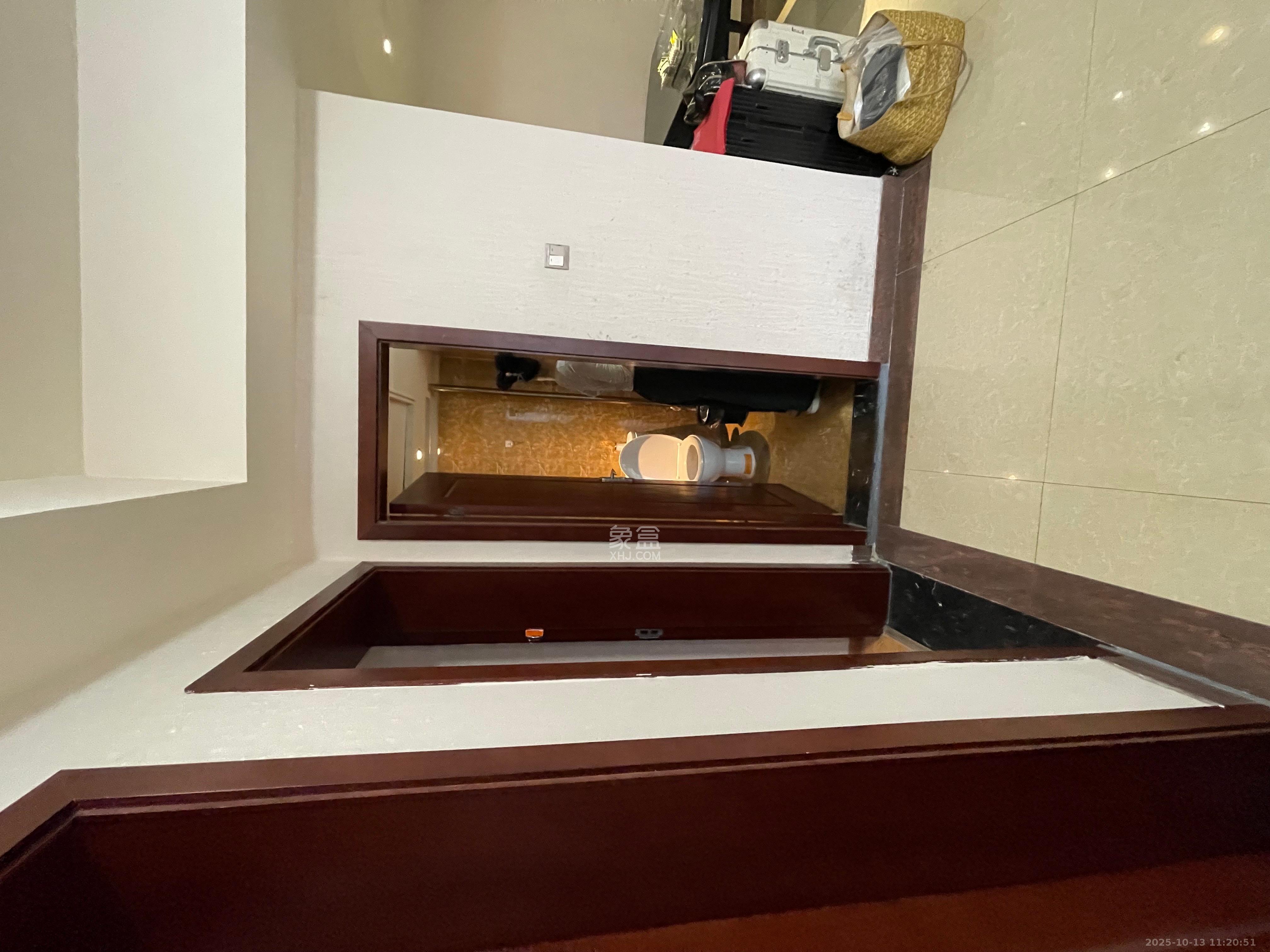 东塘瑞府  2室1厅1卫    2500.0元/月室内图