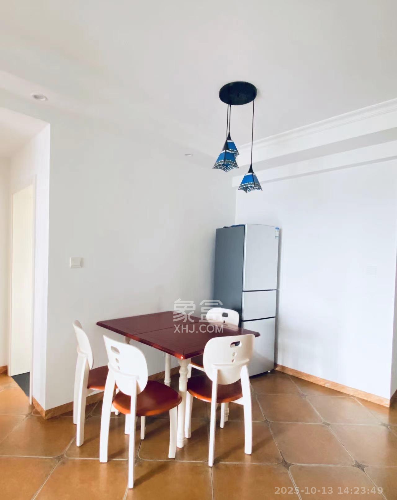 旭辉香樟公馆  2室2厅1卫    2200.0元/月 旭辉香樟公馆  2室2厅1卫    2200.0元/月室内图