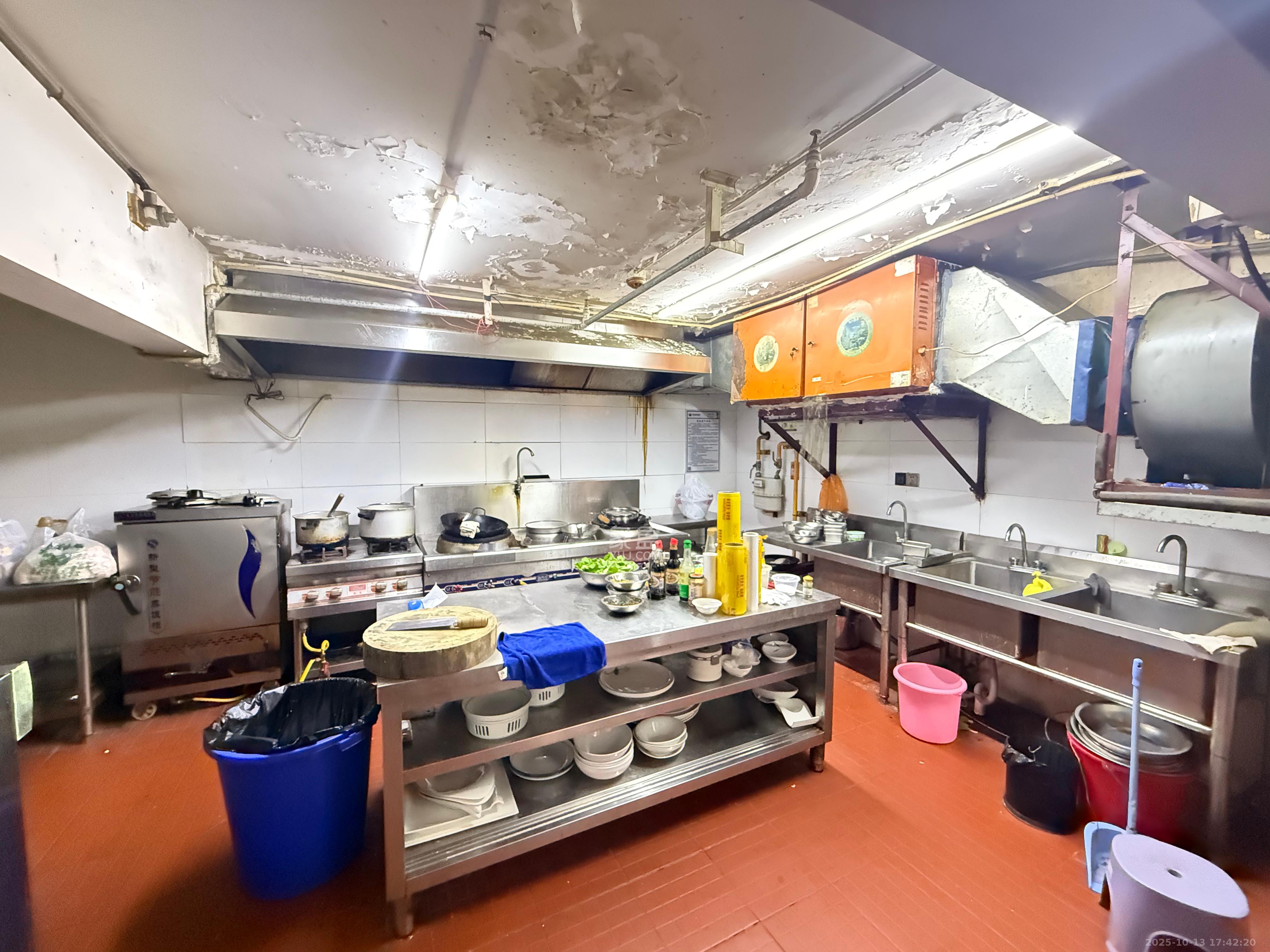 七里庙散盘   228.0㎡      28000.0元/月室内图