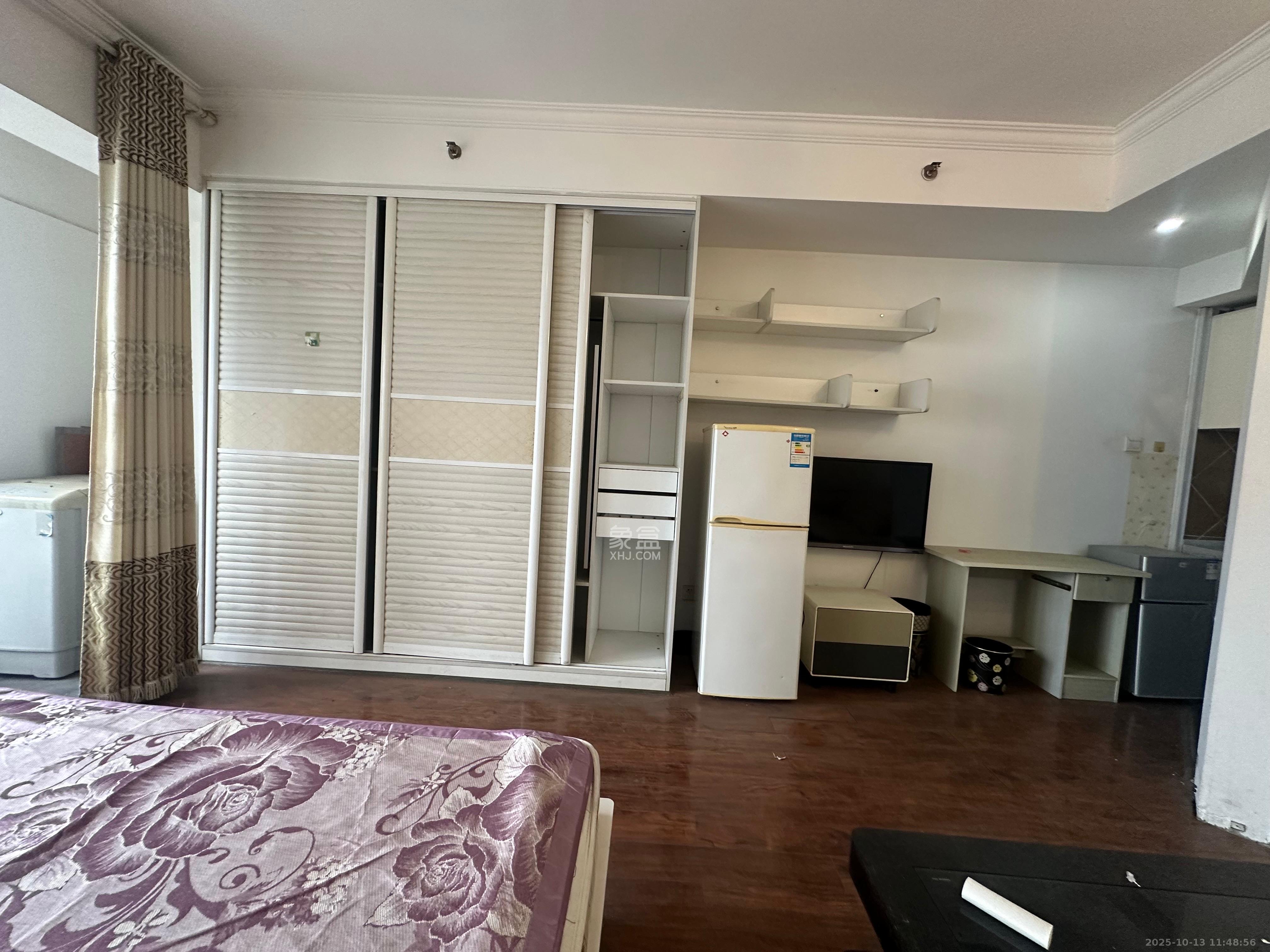 时代星城  1室1厅1卫    1000.0元/月室内图