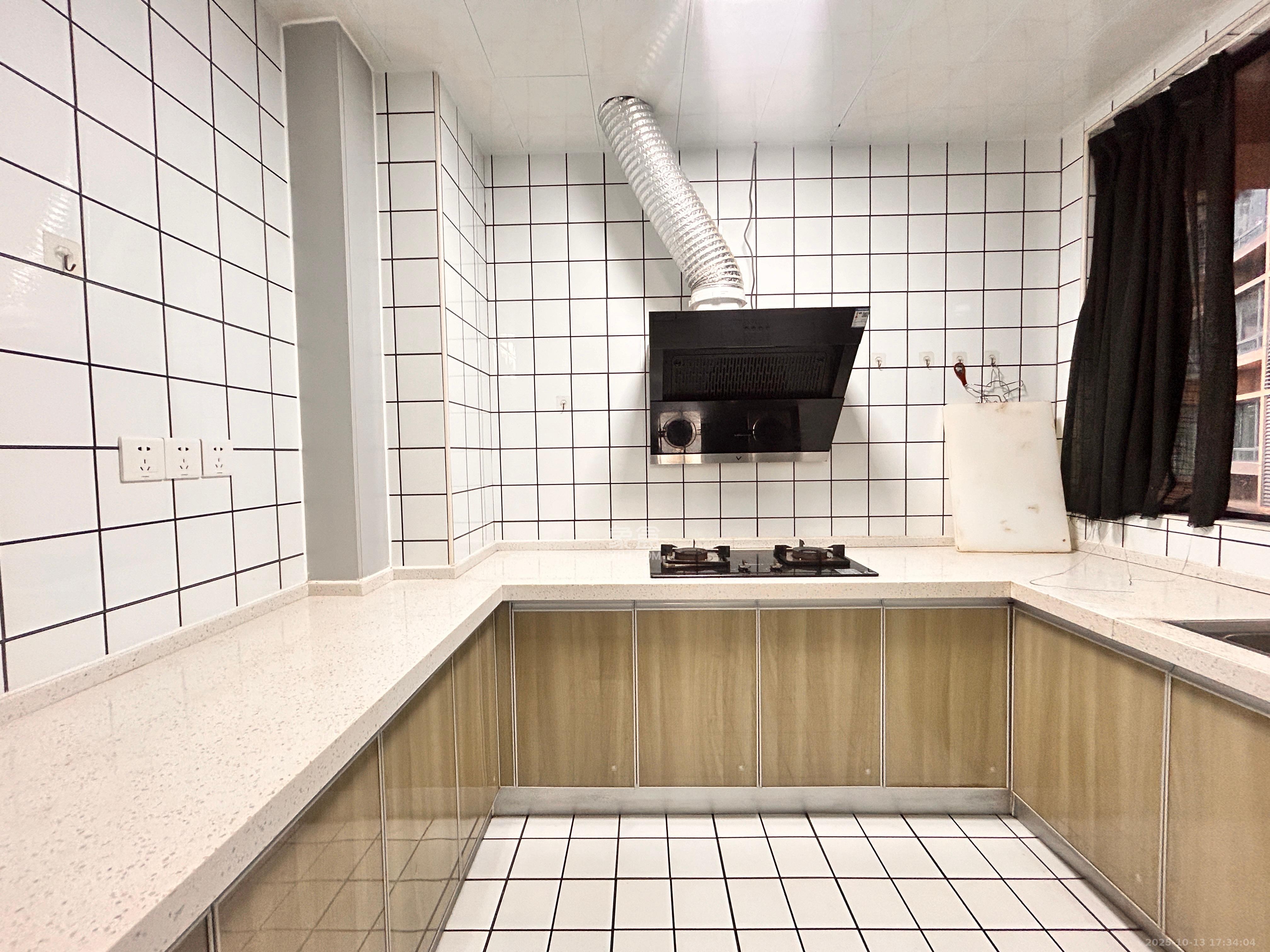 荣悦台  3室2厅2卫    4000.0元/月 荣悦台  3室2厅2卫    4000.0元/月室内图