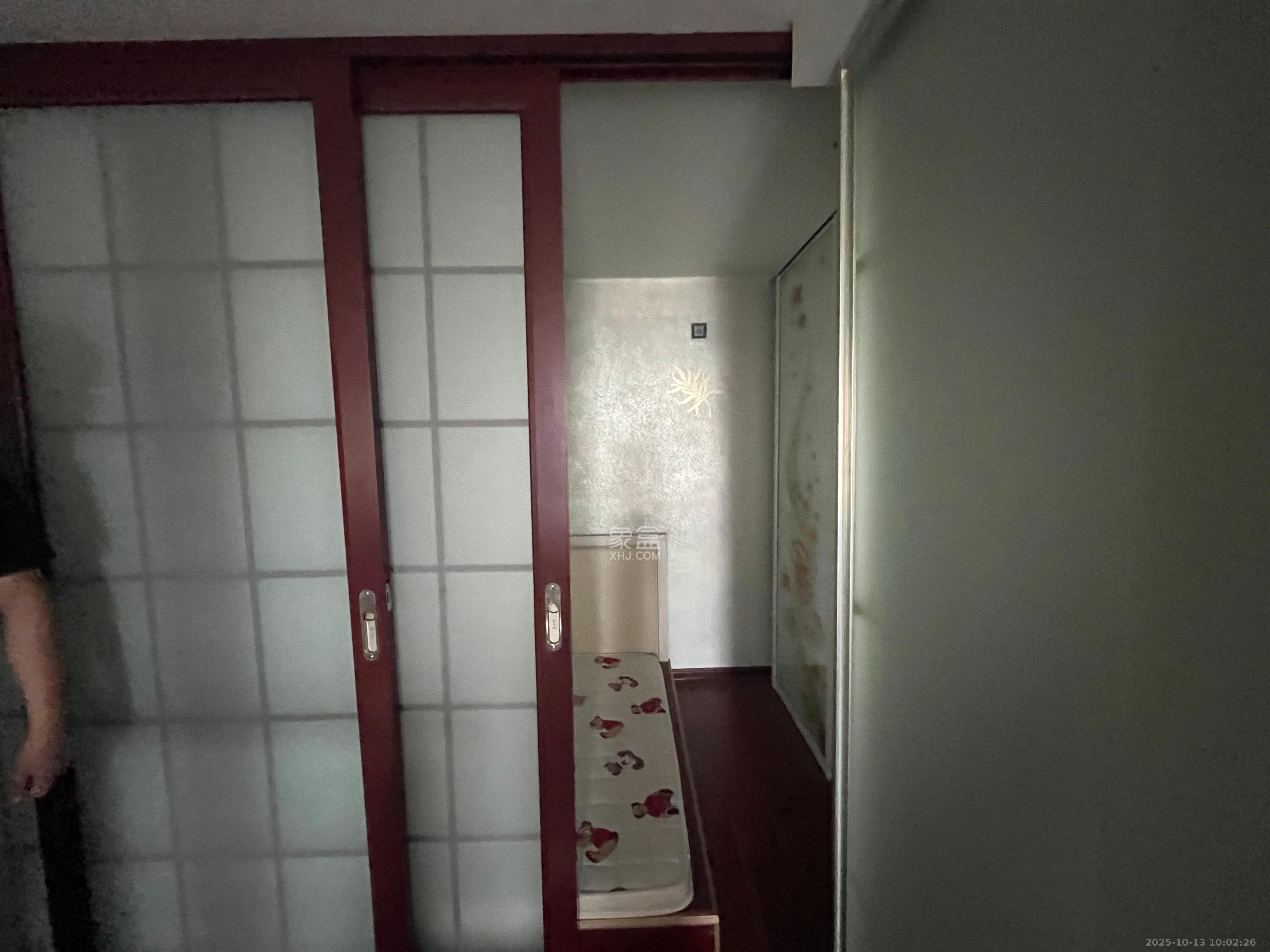 金色loft（鑫秋大厦）  2室1厅1卫    1700.0元/月室内图