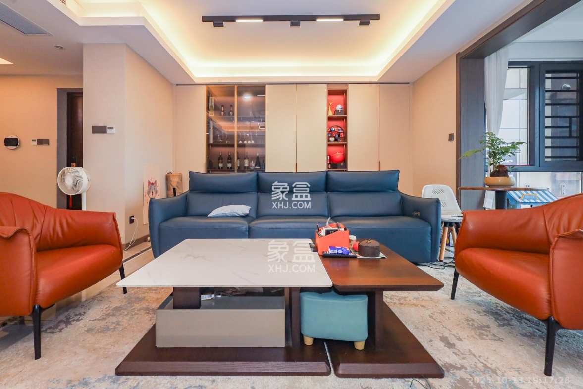 龙湖铂金中心(龙湖春江郦城) 3室2厅2卫 229.0万 龙湖铂金中心(龙湖春江郦城) 3室2厅2卫 229.0万客厅