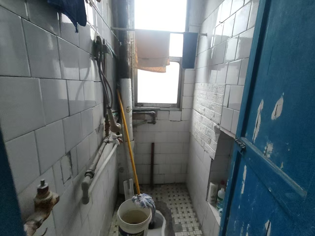 梓园社区(麻纺厂宿舍) 2室1厅1卫 500.0元/月 梓园社区(麻纺厂宿舍) 2室1厅1卫 500.0元/月室内图