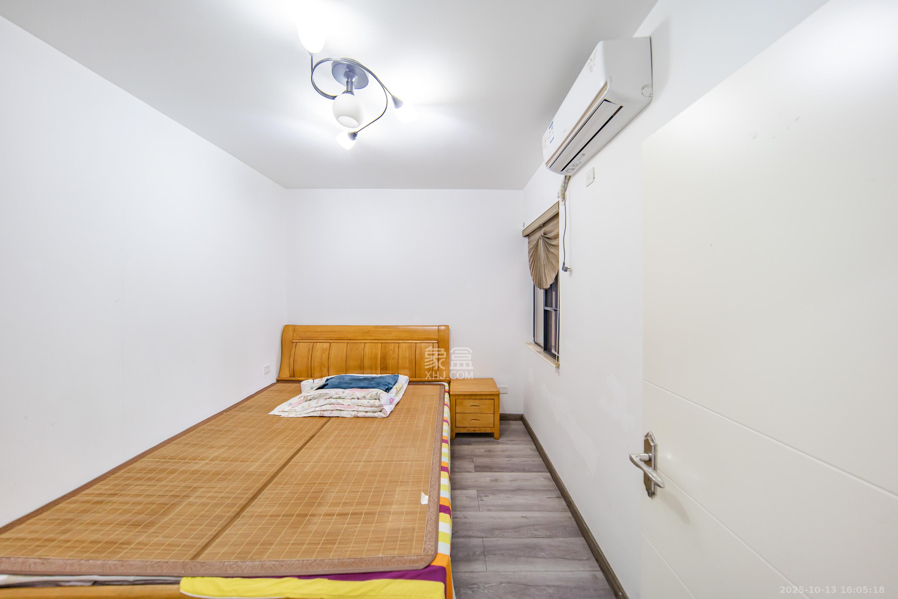 和顺洋湖壹号  3室2厅2卫    86.0万 和顺洋湖壹号  3室2厅2卫    86.0万卧室