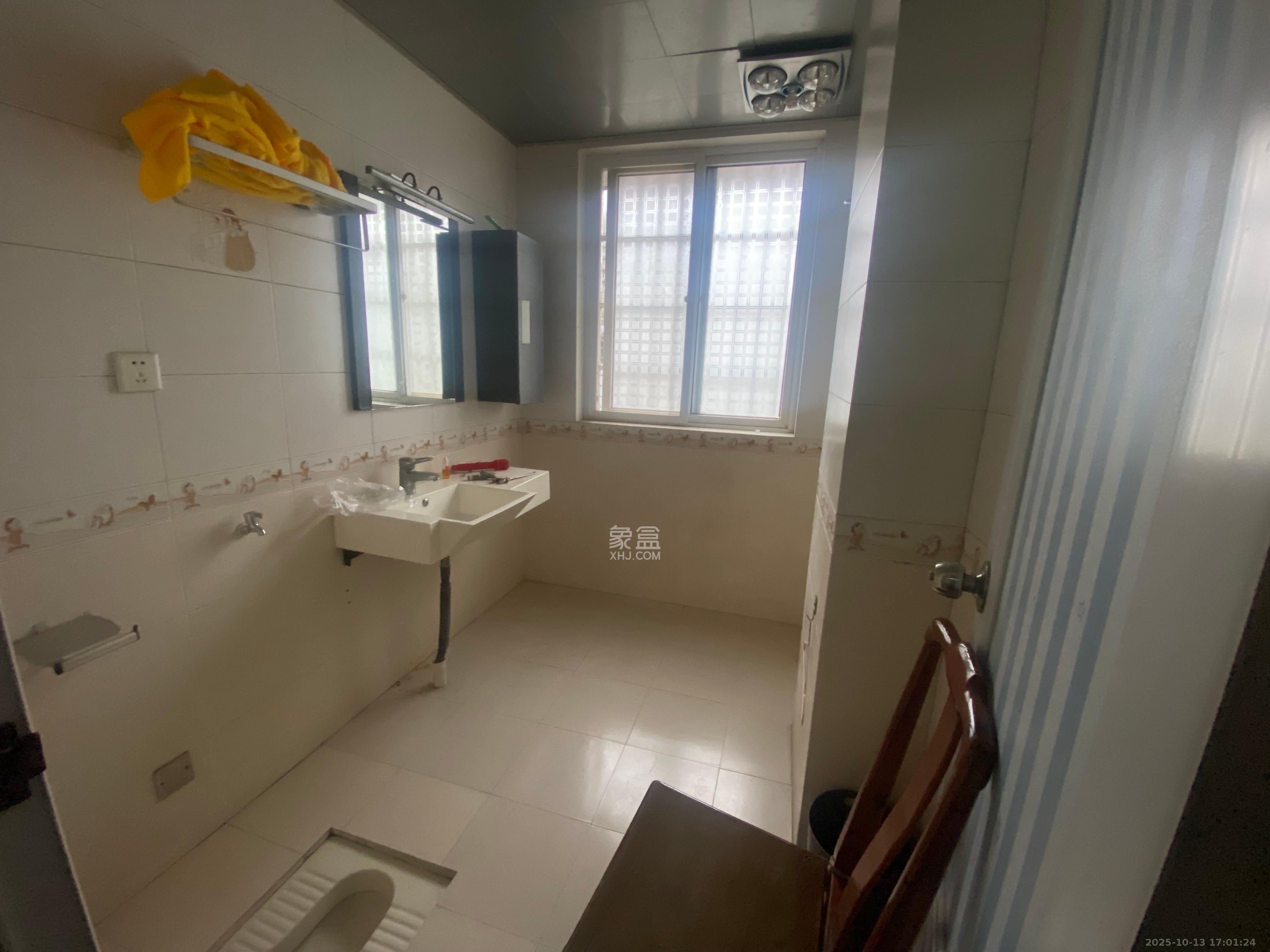 五一新村安置小区(永定社区、永兴社区、永祥社区)  3室2厅1卫    3200.0元/月 五一新村安置小区(永定社区、永兴社区、永祥社区)  3室2厅1卫    3200.0元/月室内图