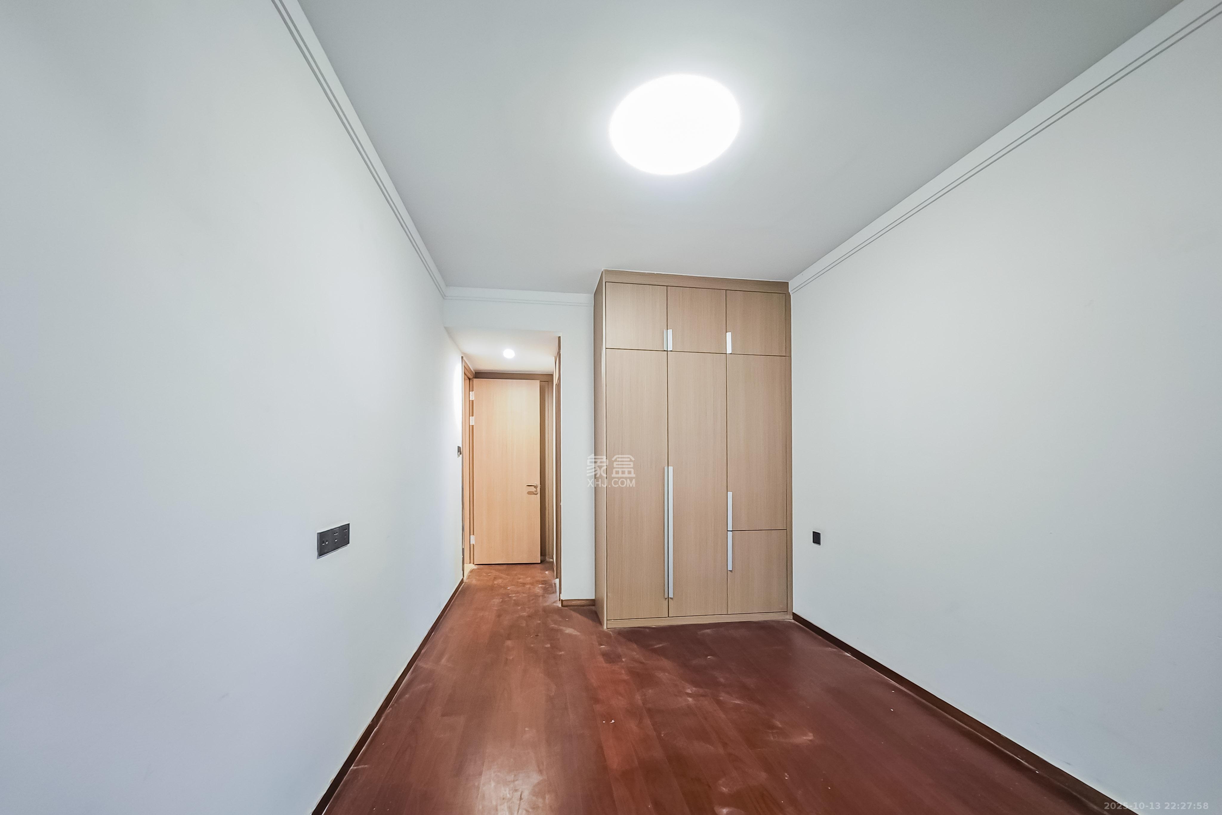 旭辉雨花郡  4室2厅2卫    218.8万 旭辉雨花郡  4室2厅2卫    218.8万卧室