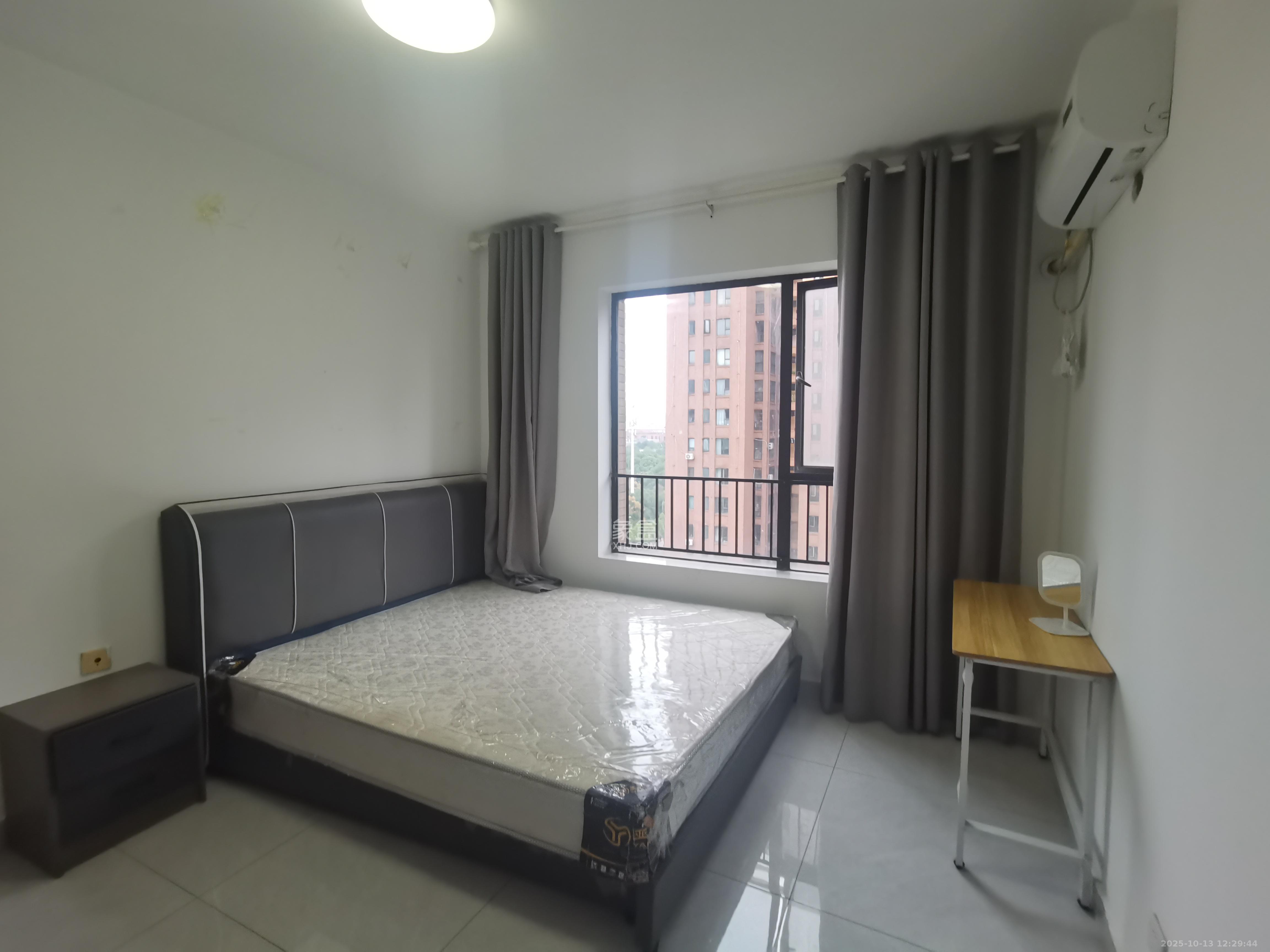 三一街区  3室2厅2卫    2200.0元/月室内图