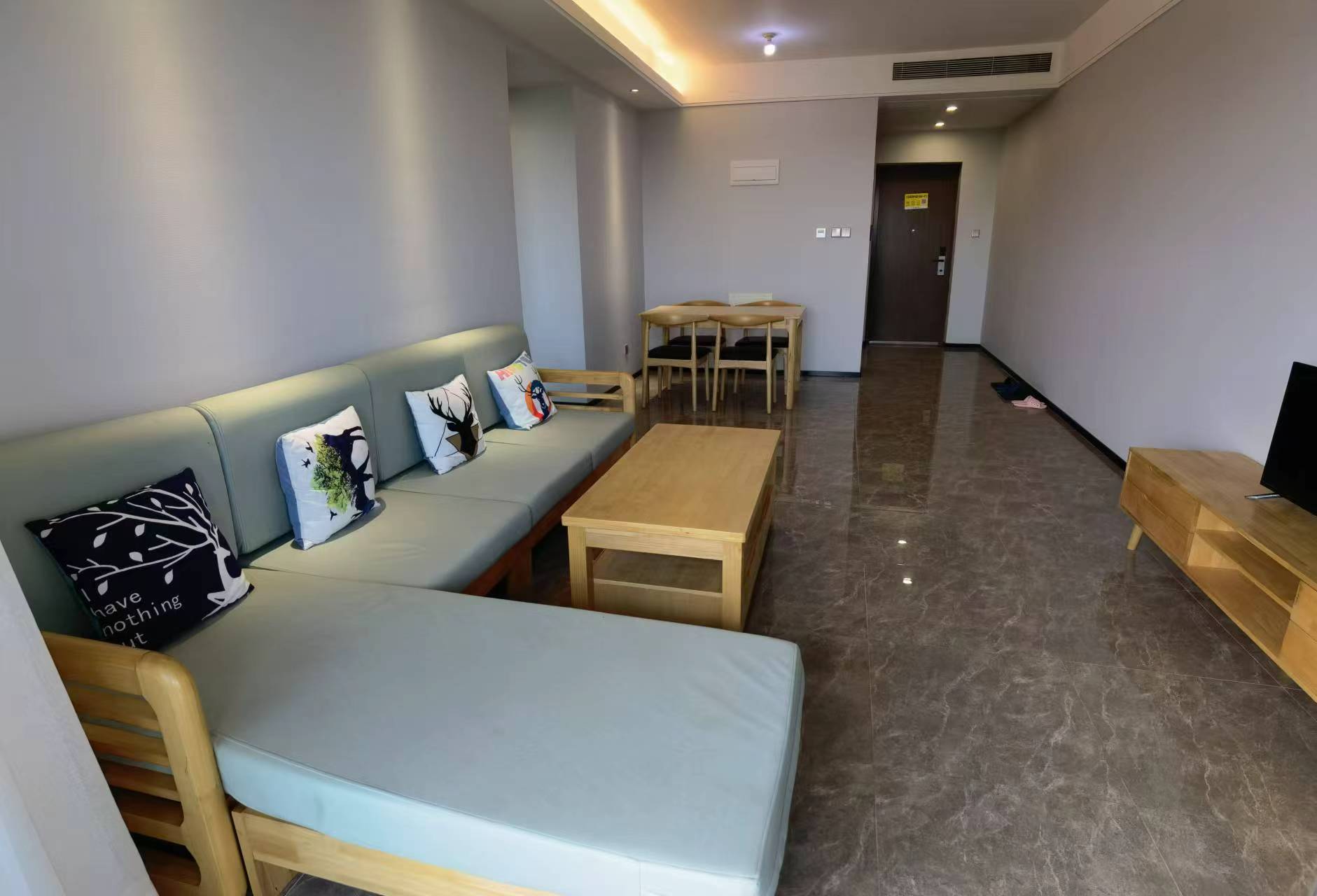 融创观澜湖公园壹号一期 3室2厅2卫 2300.0元/月 融创观澜湖公园壹号一期 3室2厅2卫 2300.0元/月室内图