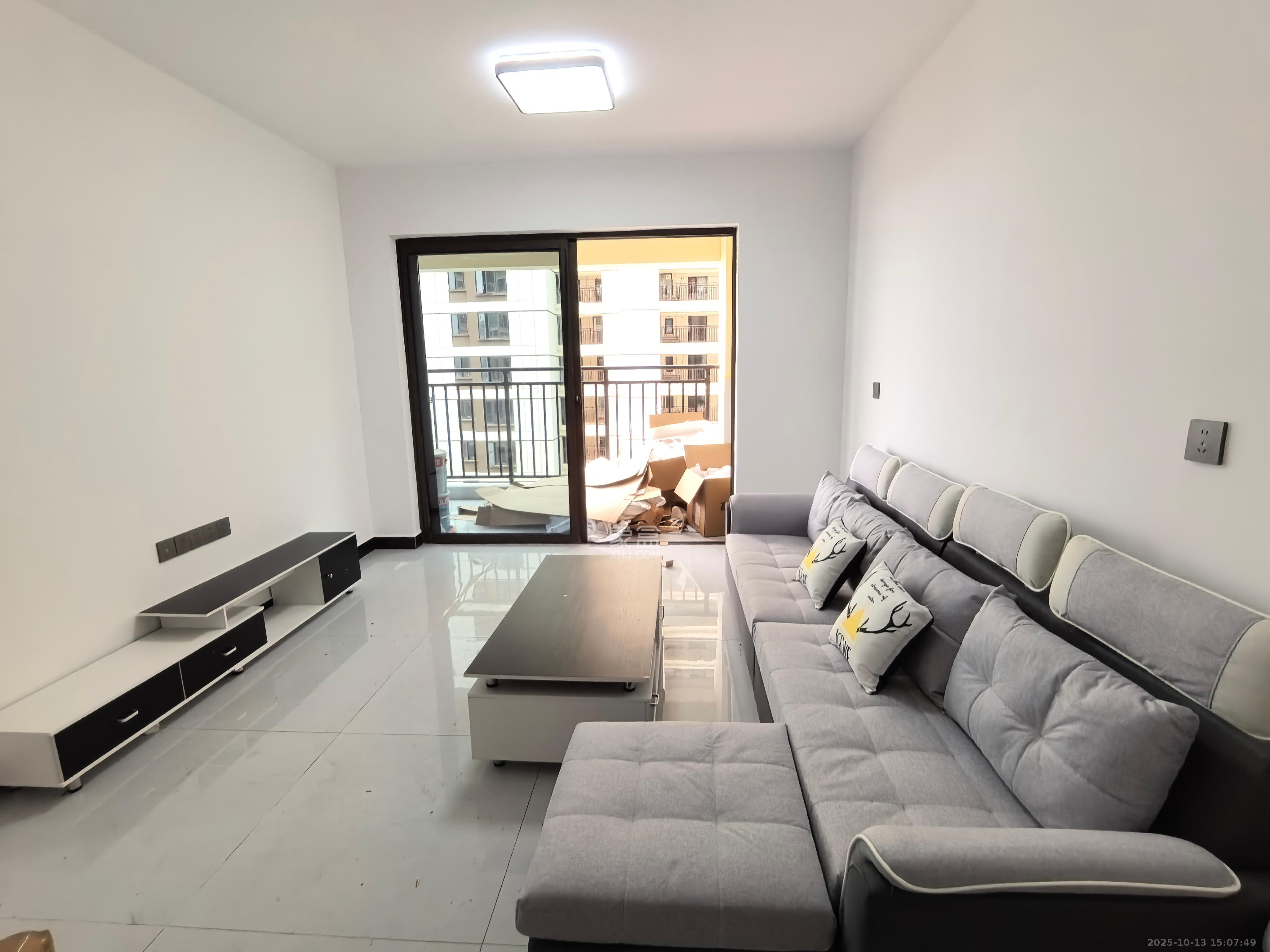 澳海弘阳云潇赋 3室2厅1卫 2300.0元/月 澳海弘阳云潇赋 3室2厅1卫 2300.0元/月室内图