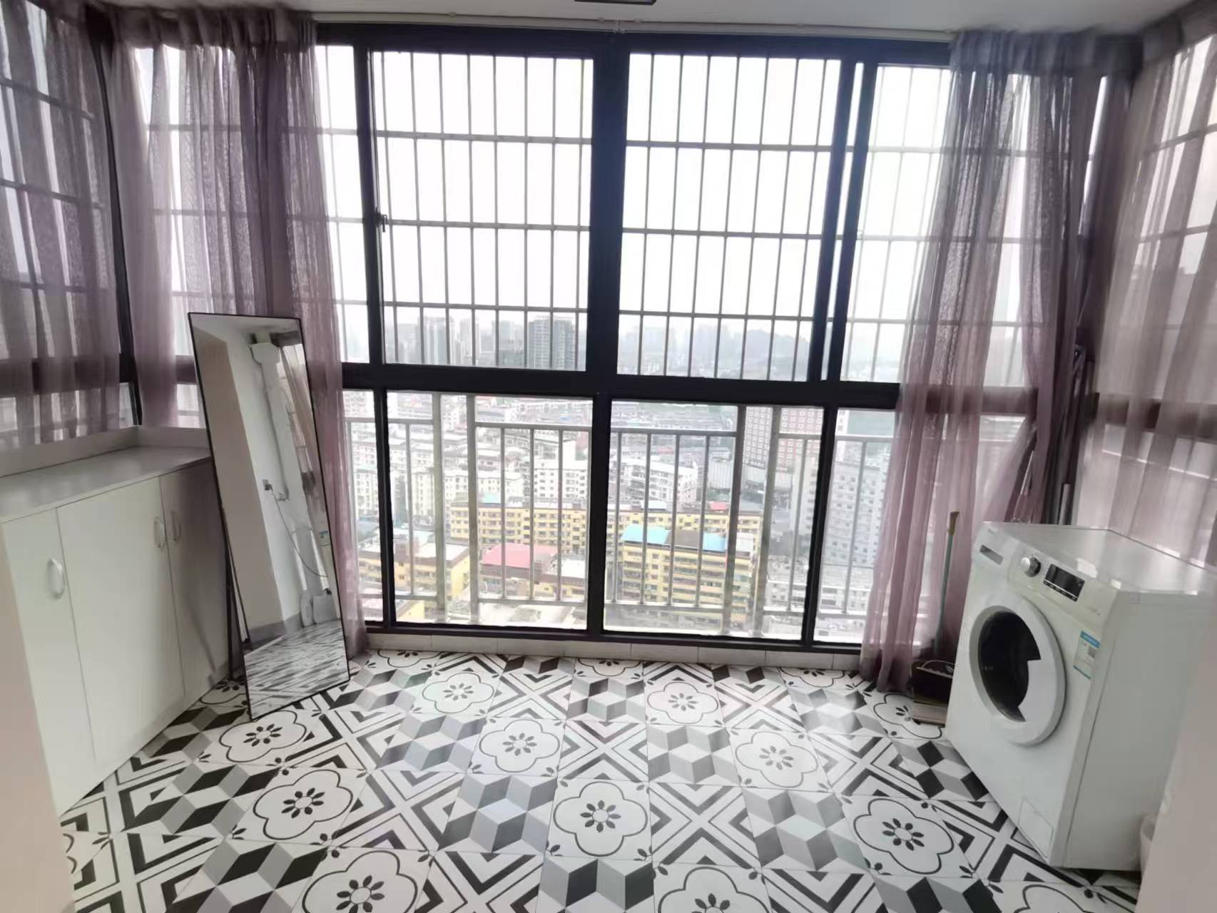 香格里拉  2室1厅1卫    1600.0元/月室内图