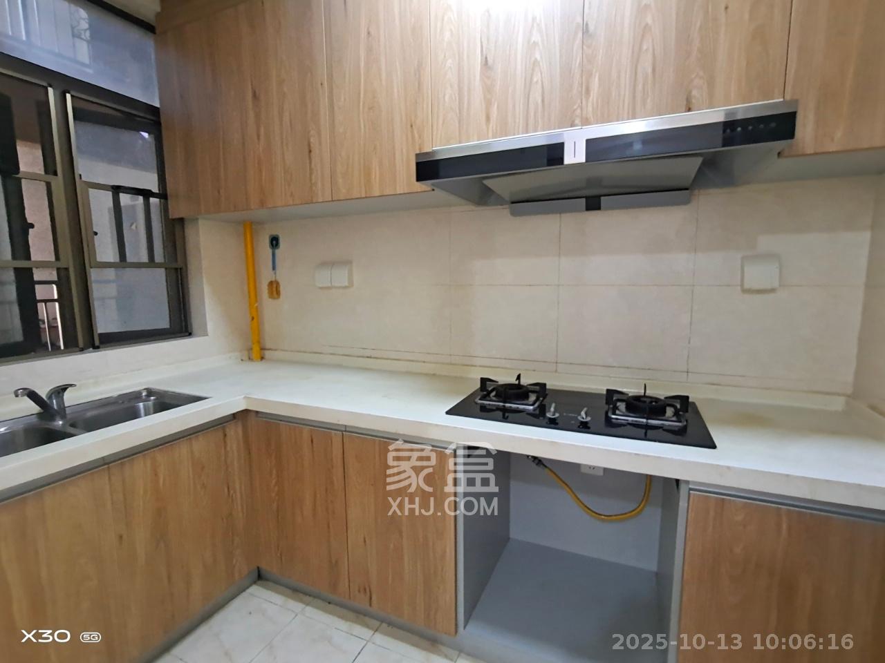 江山帝景哈佛  3室2厅2卫    1800.0元/月 江山帝景哈佛  3室2厅2卫    1800.0元/月室内图