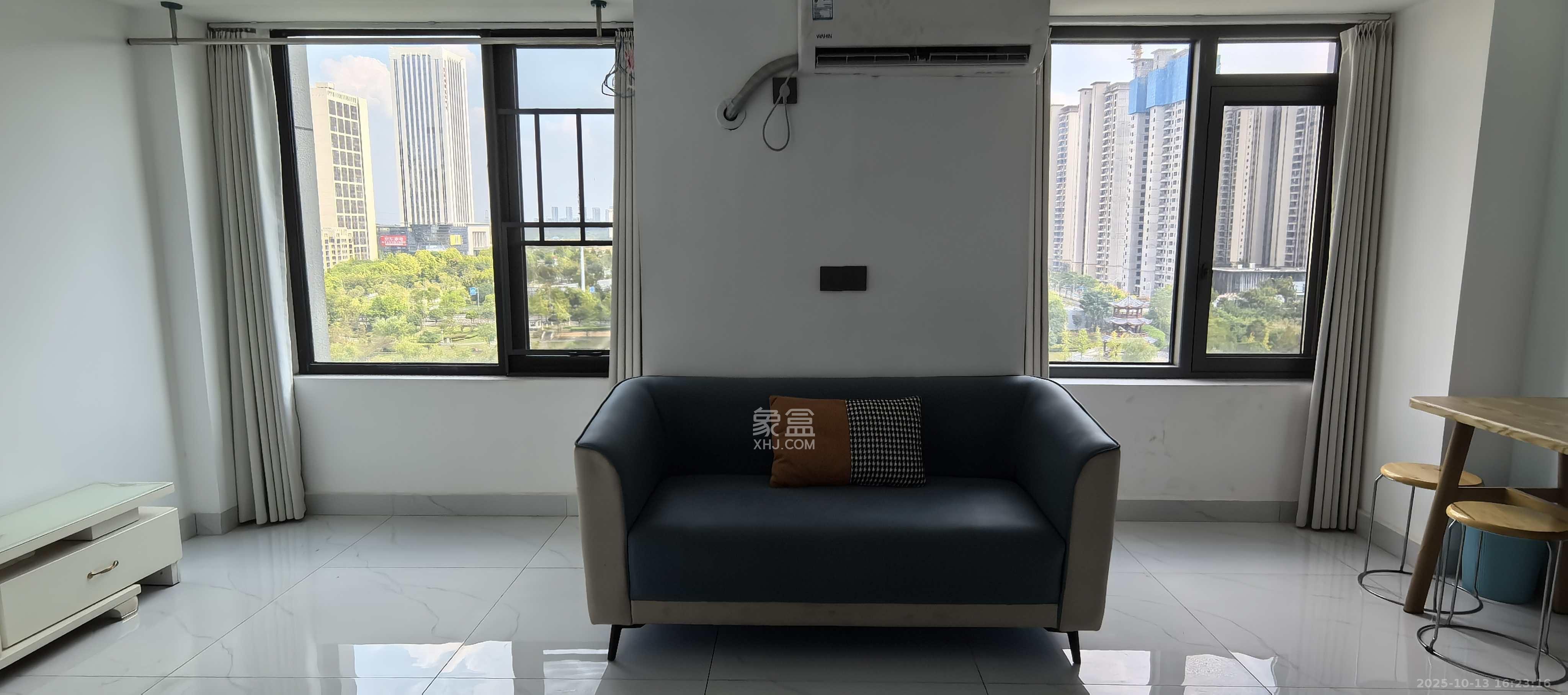 新城悦隽公园 2室2厅1卫 1800.0元/月 新城悦隽公园 2室2厅1卫 1800.0元/月室内图