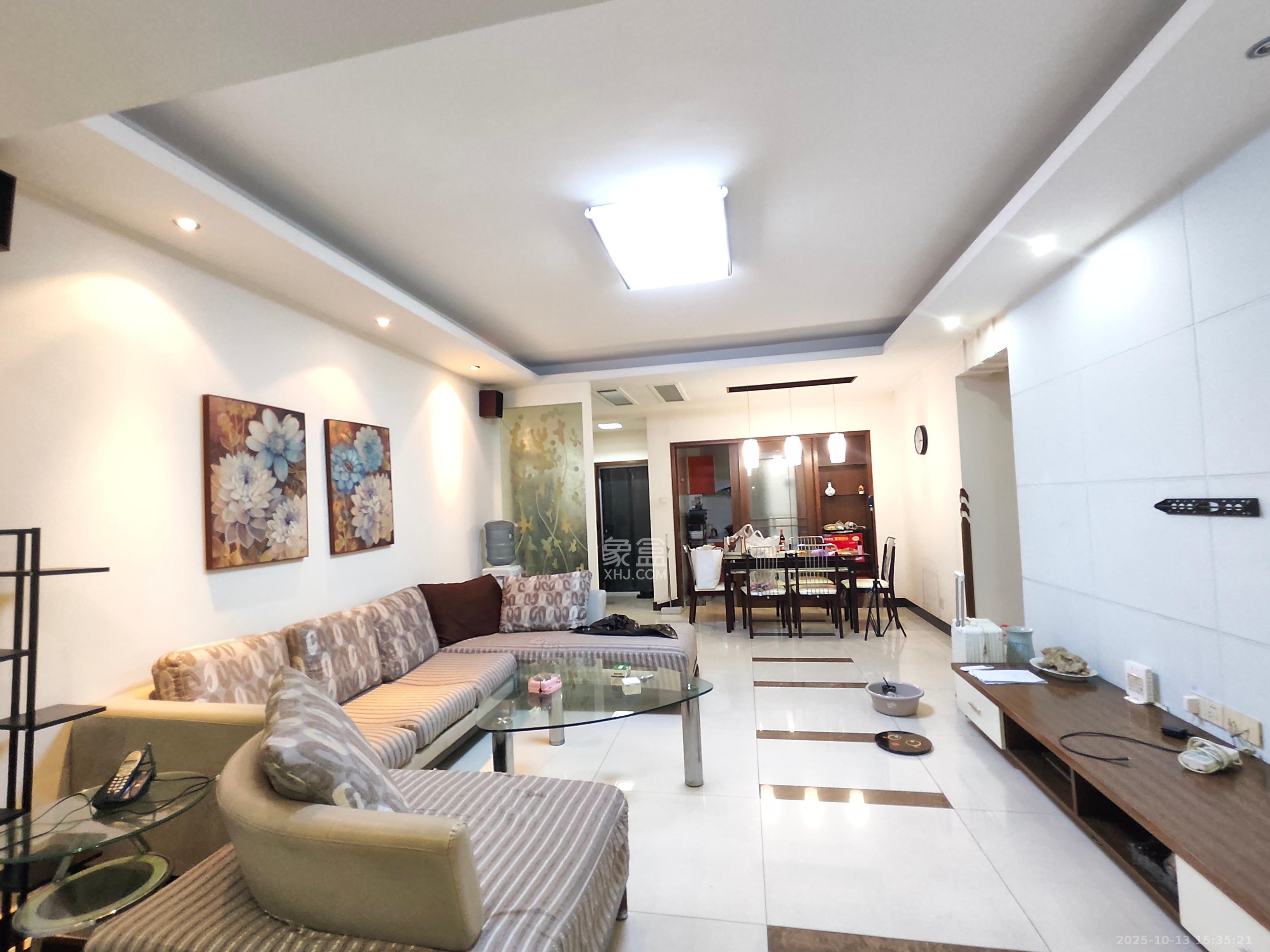 金蕾苑 3室2厅2卫 2600.0元/月 金蕾苑 3室2厅2卫 2600.0元/月室内图