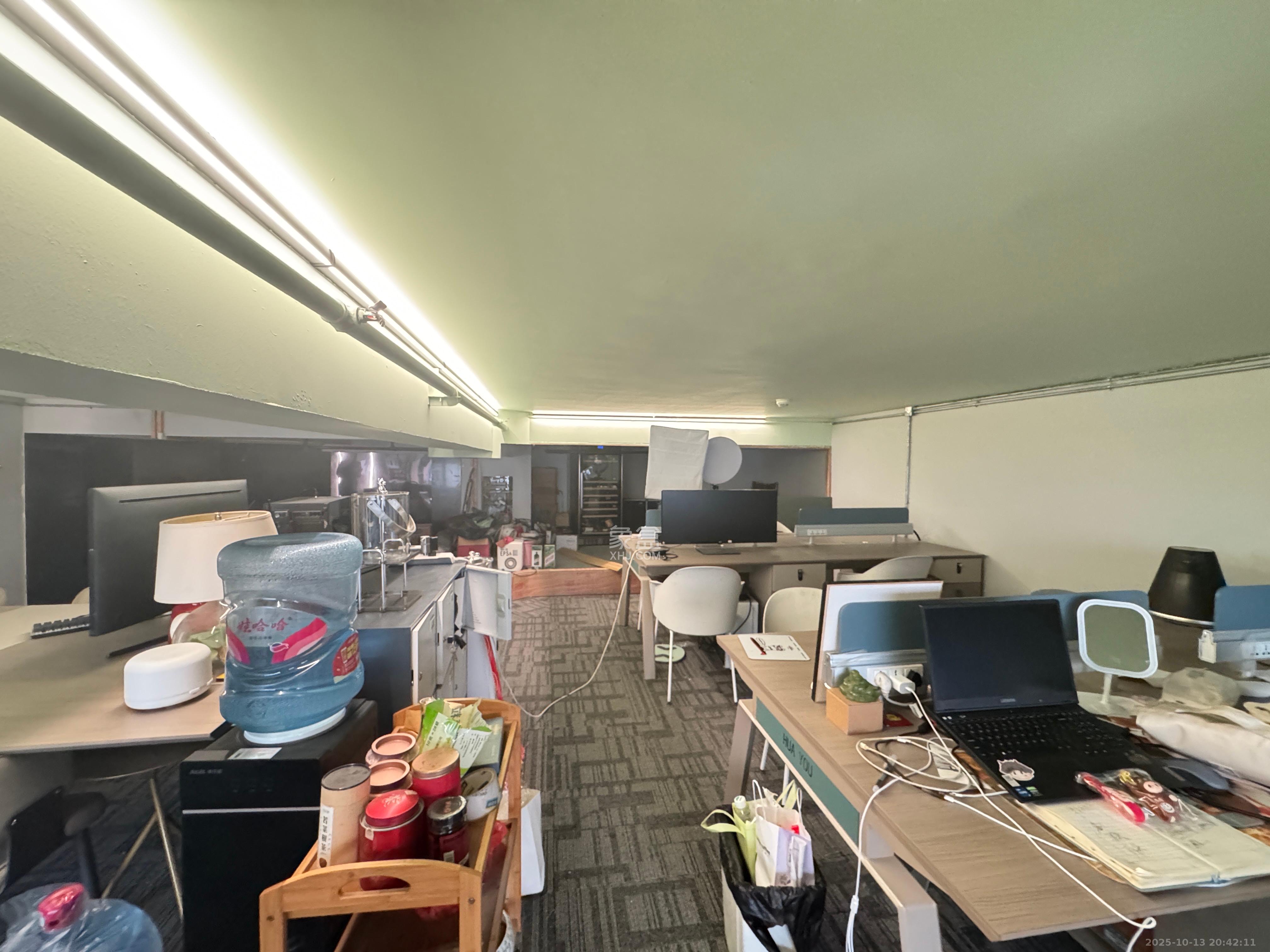 湘江颂  1室1厅1卫    13000.0元/月室内图