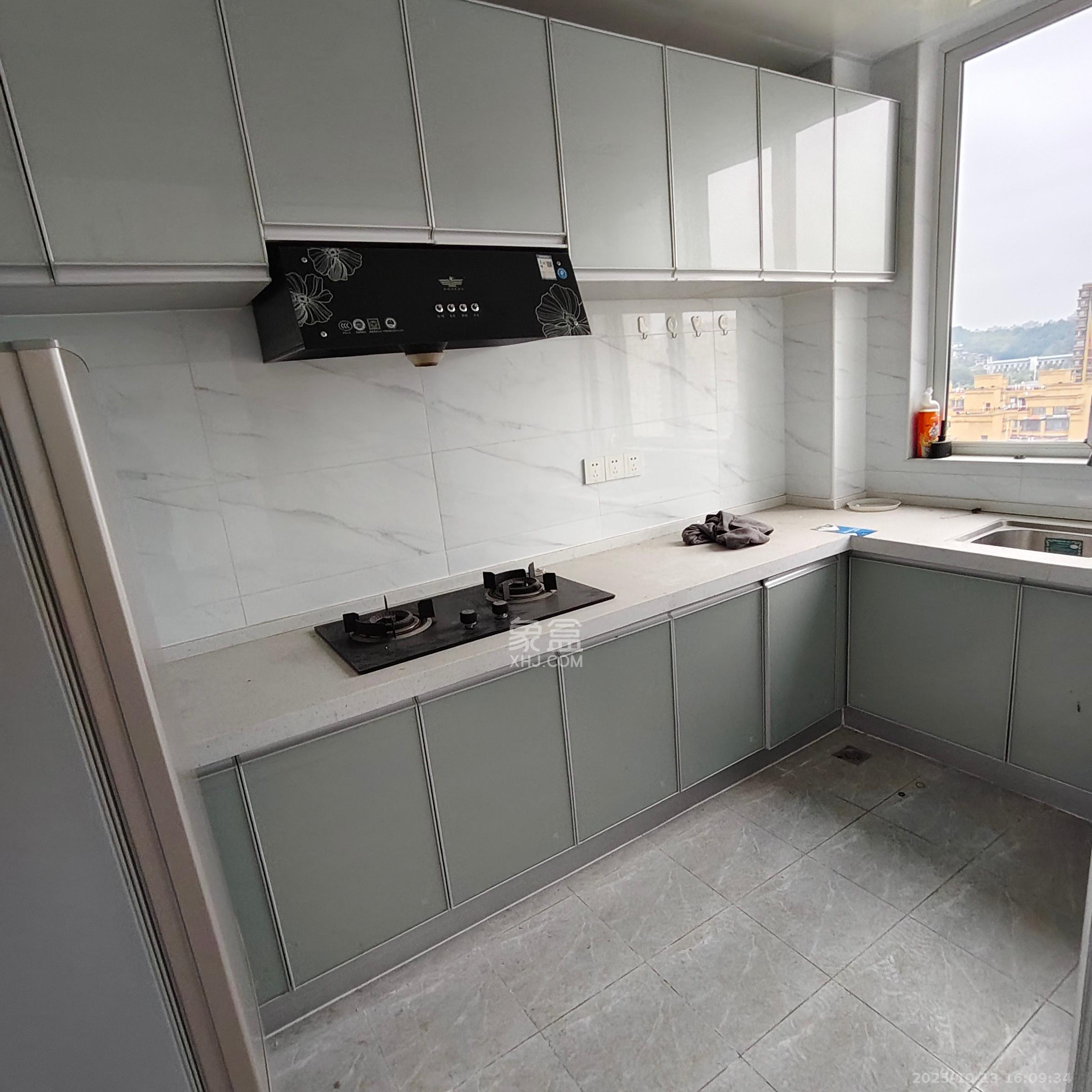 山语城一期  3室2厅2卫    2500.0元/月室内图