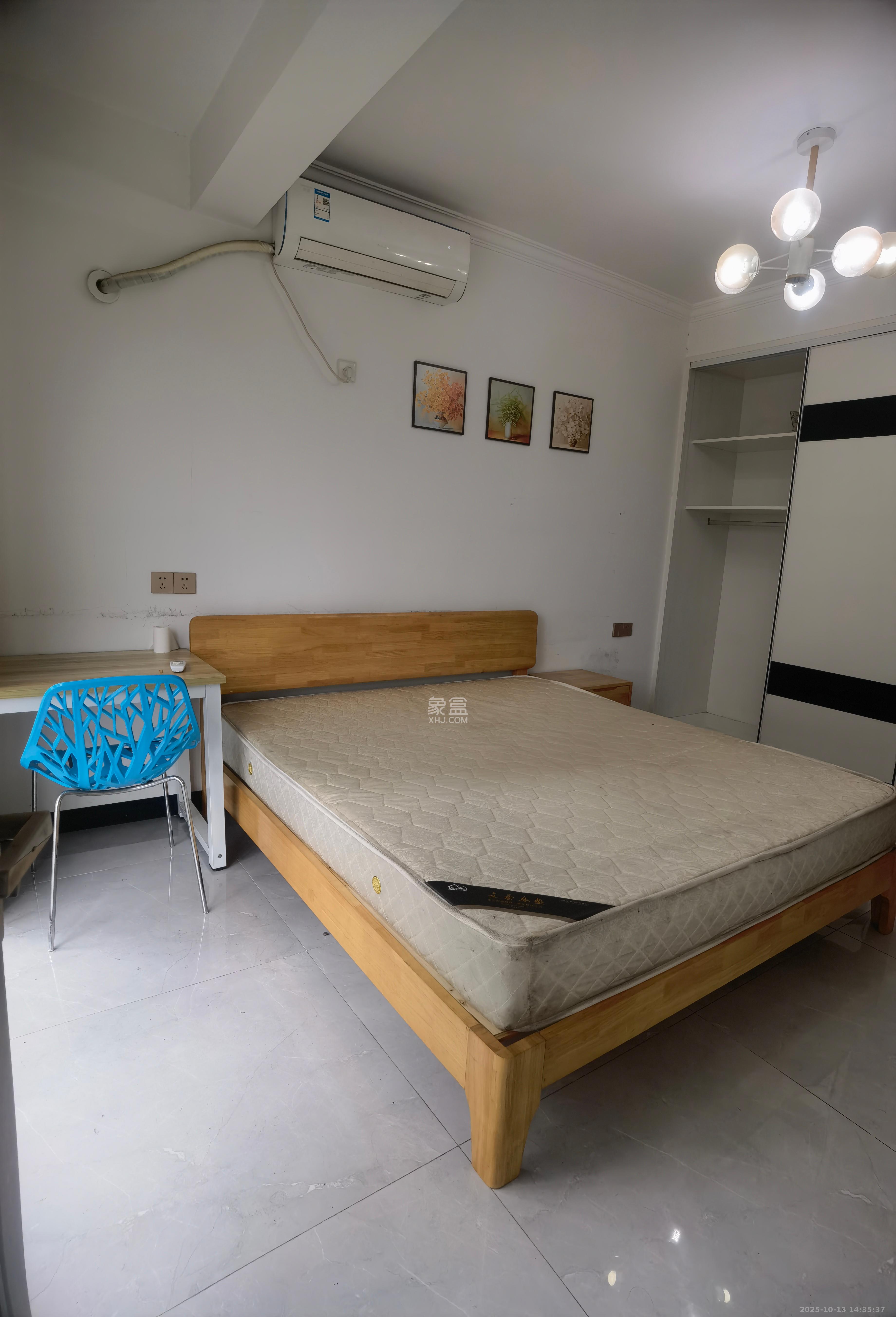 汀湘十里  1室1厅1卫    1300.0元/月 汀湘十里  1室1厅1卫    1300.0元/月室内图