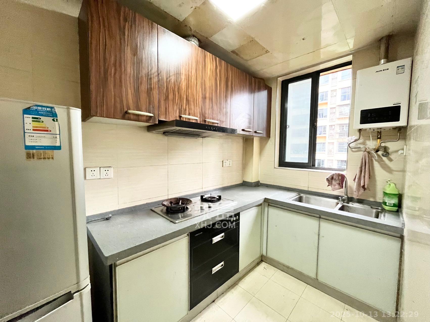 保利麓谷林语B区 3室2厅1卫 2100.0元/月 保利麓谷林语B区 3室2厅1卫 2100.0元/月室内图