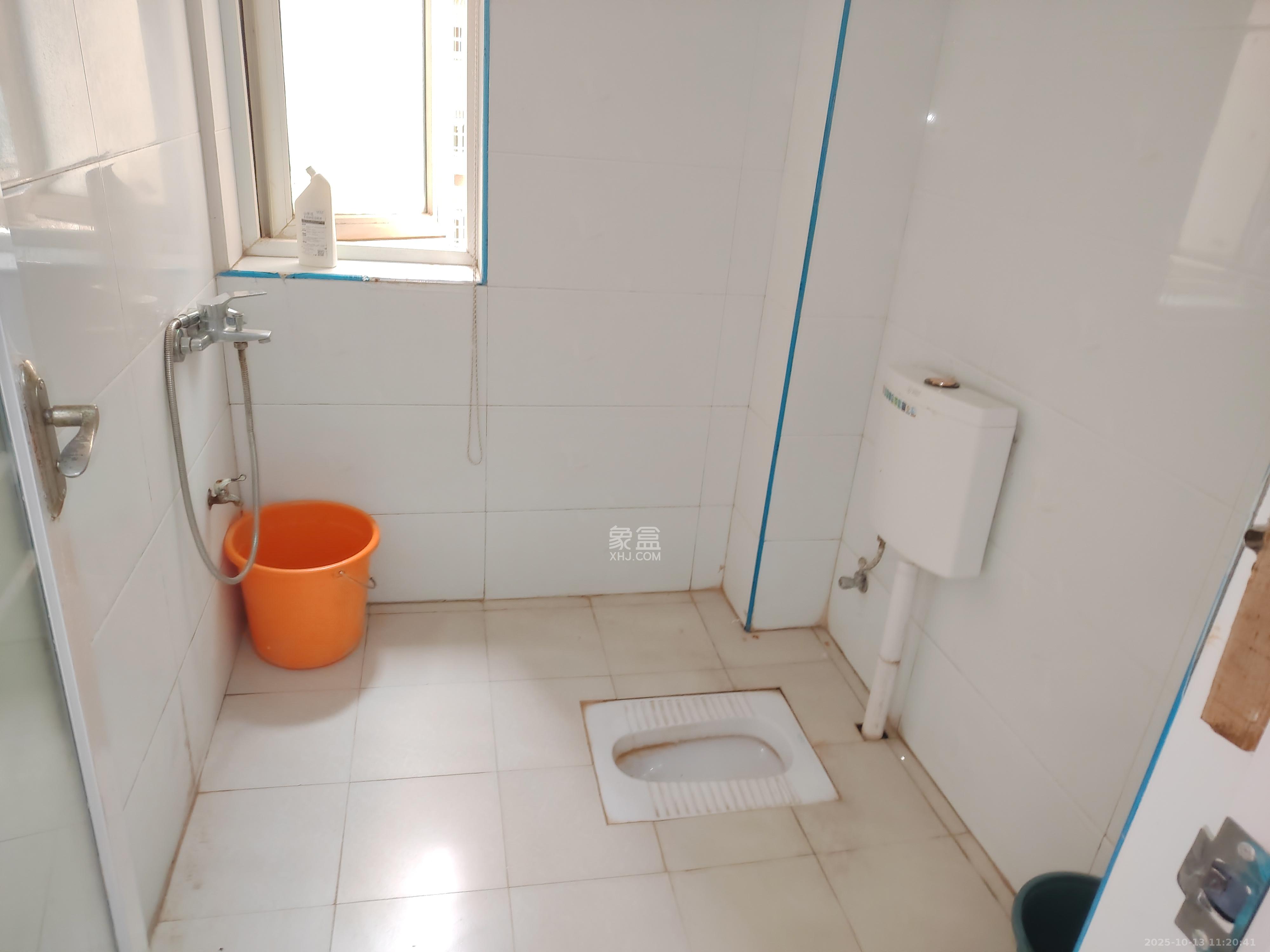 谷山乐园二期  2室2厅1卫    1700.0元/月 谷山乐园二期  2室2厅1卫    1700.0元/月室内图