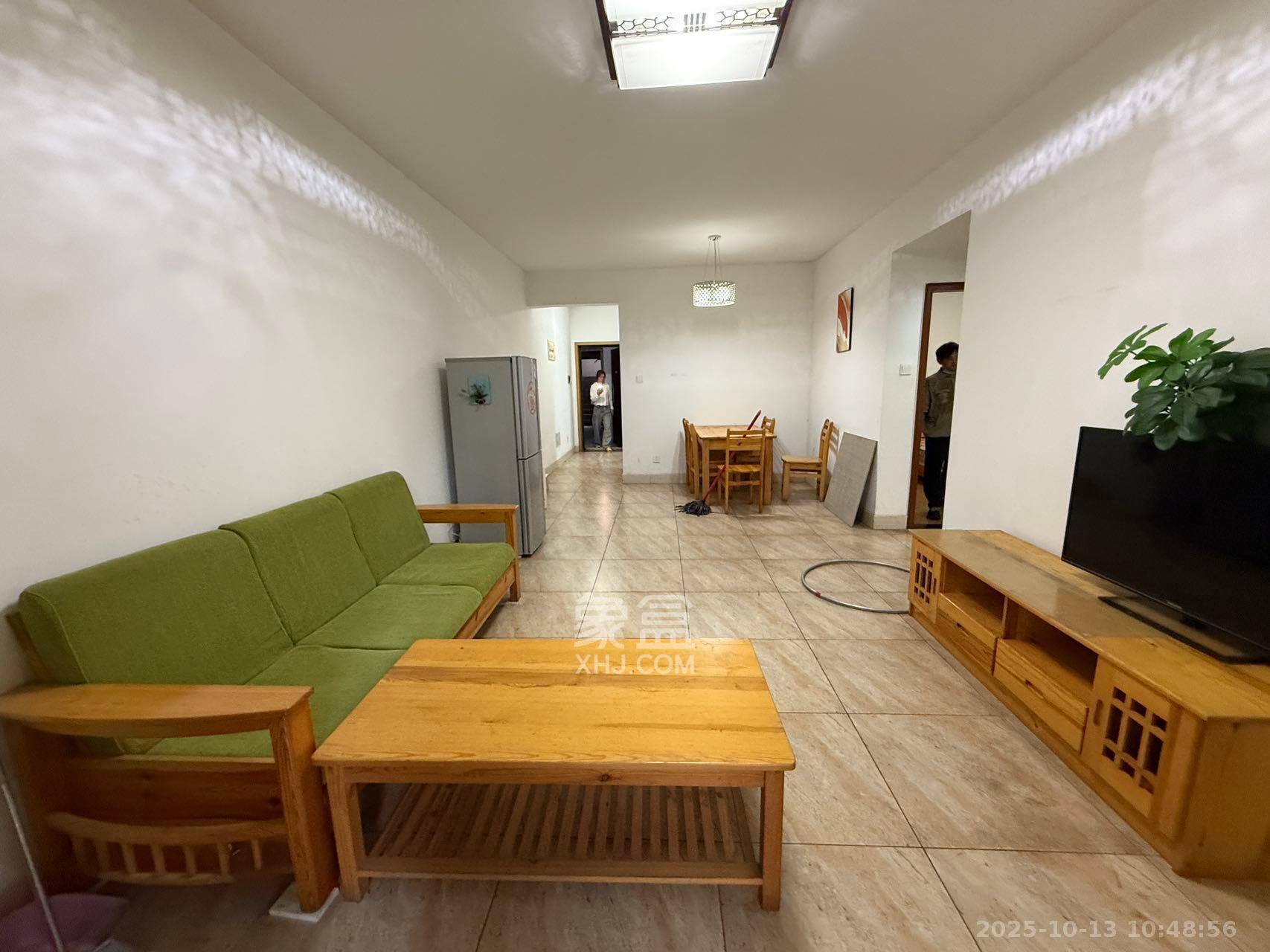 保利花园  2室1厅1卫    1800.0元/月 保利花园  2室1厅1卫    1800.0元/月室内图