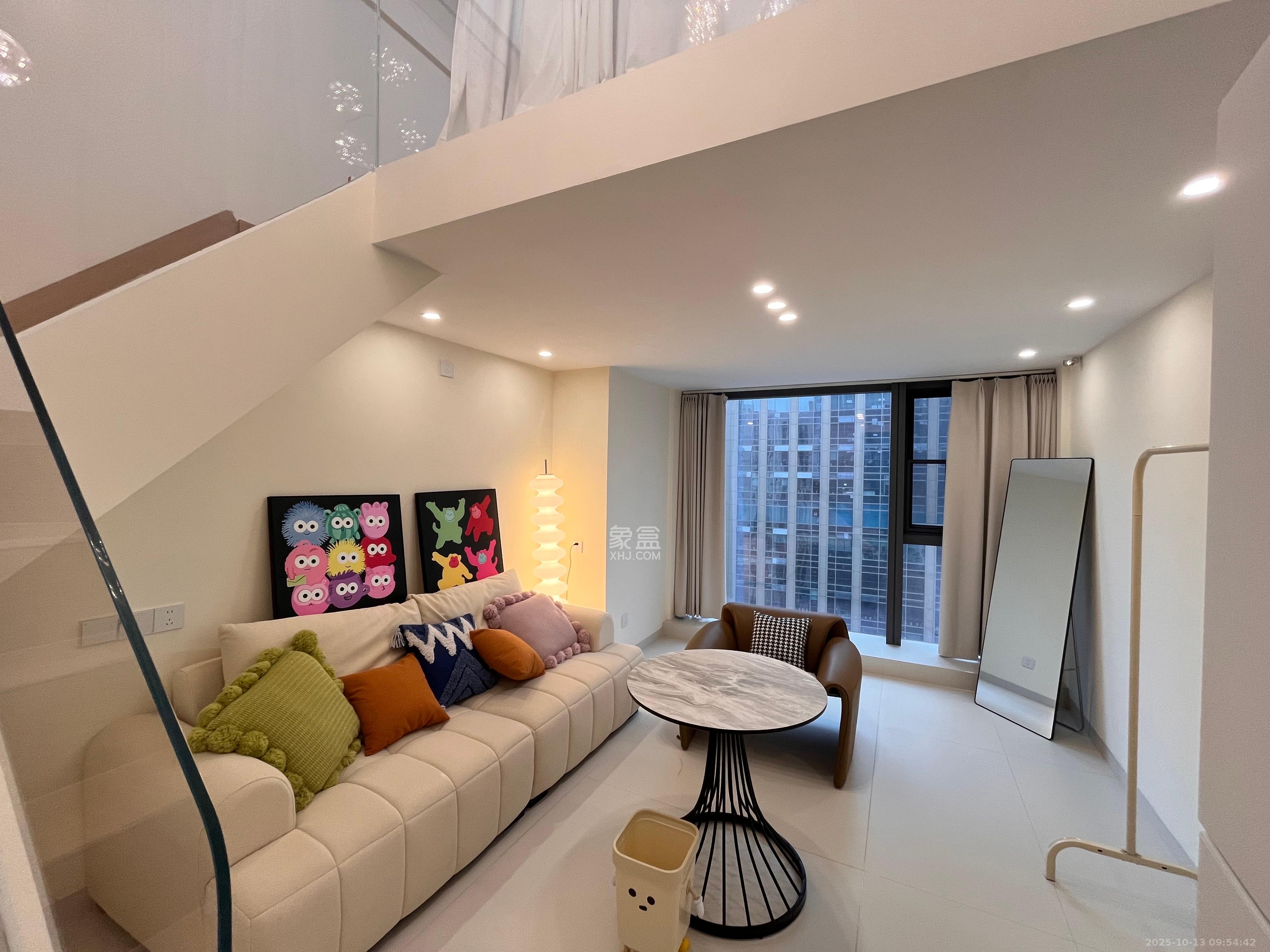 卓越中寰  2室1厅1卫    2800.0元/月 卓越中寰  2室1厅1卫    2800.0元/月