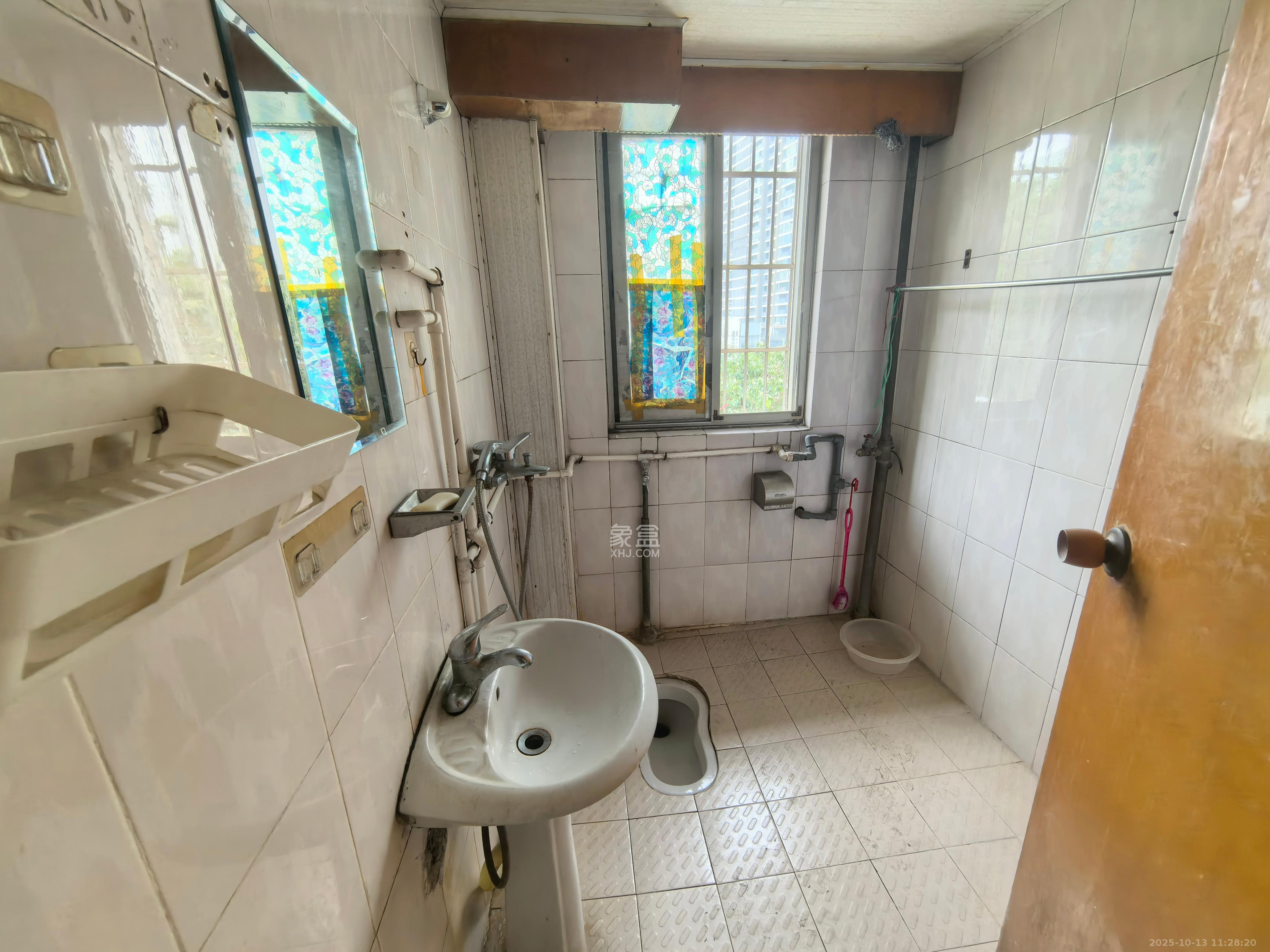 新天小区 3室2厅1卫 1200.0元/月 新天小区 3室2厅1卫 1200.0元/月室内图