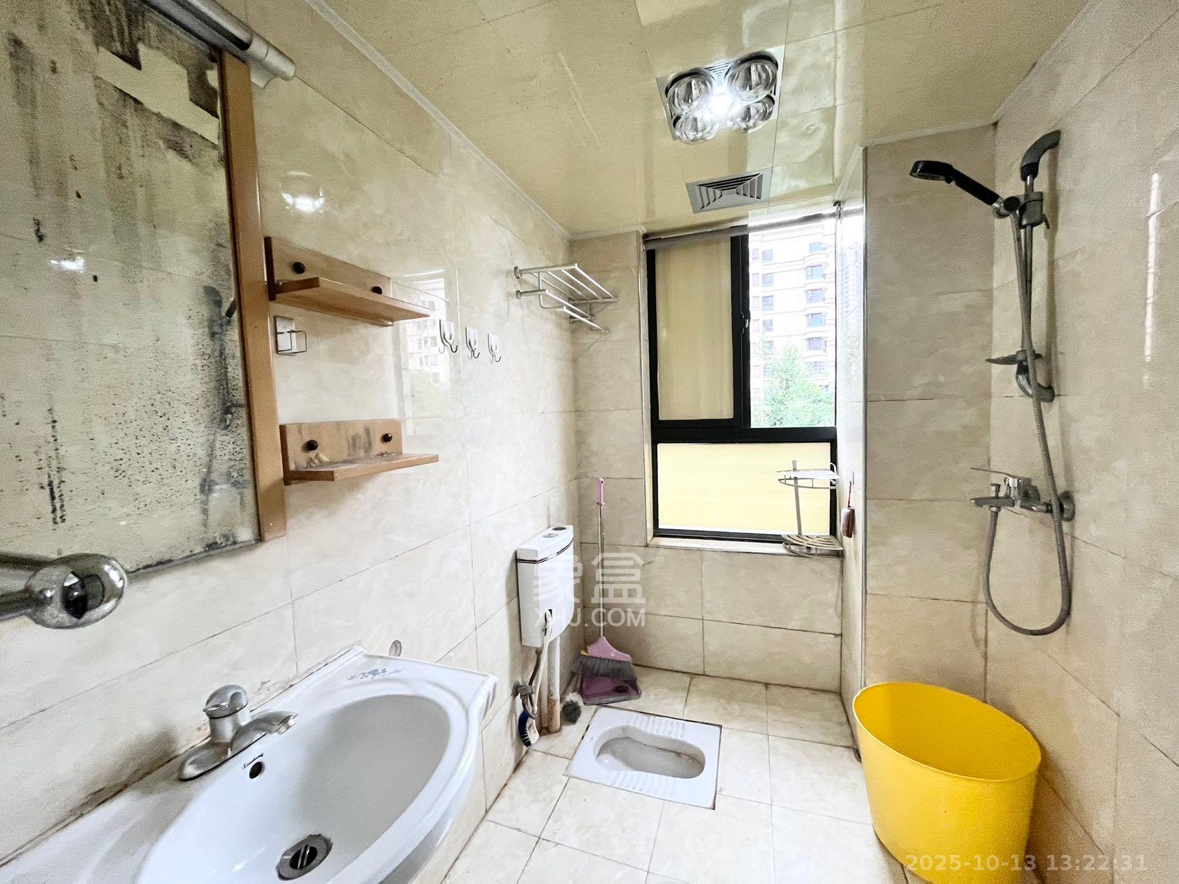 保利麓谷林语B区 3室2厅1卫 2100.0元/月 保利麓谷林语B区 3室2厅1卫 2100.0元/月室内图