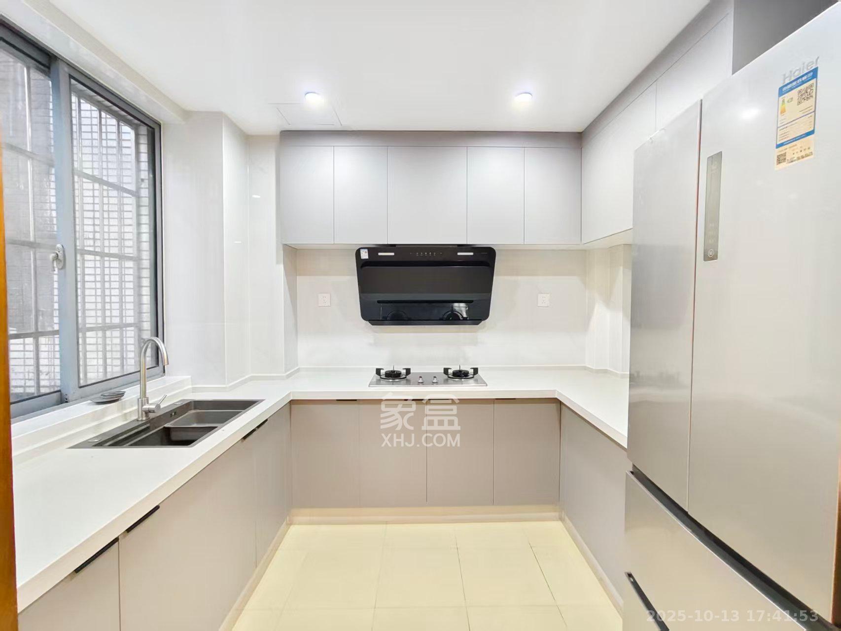 银港水晶城  3室2厅2卫    2800.0元/月 银港水晶城  3室2厅2卫    2800.0元/月