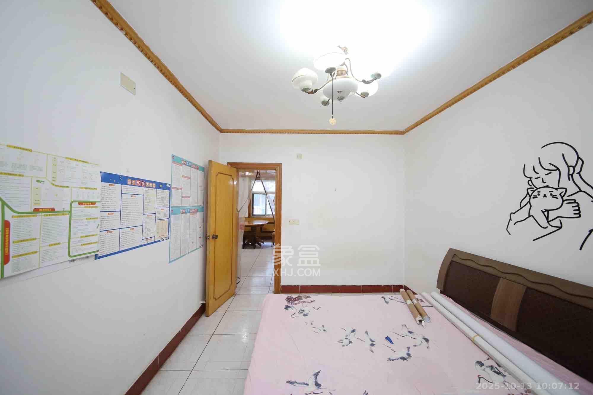 赐闲湖（机关事务管理单位房）  3室1厅1卫    2400.0元/月室内图