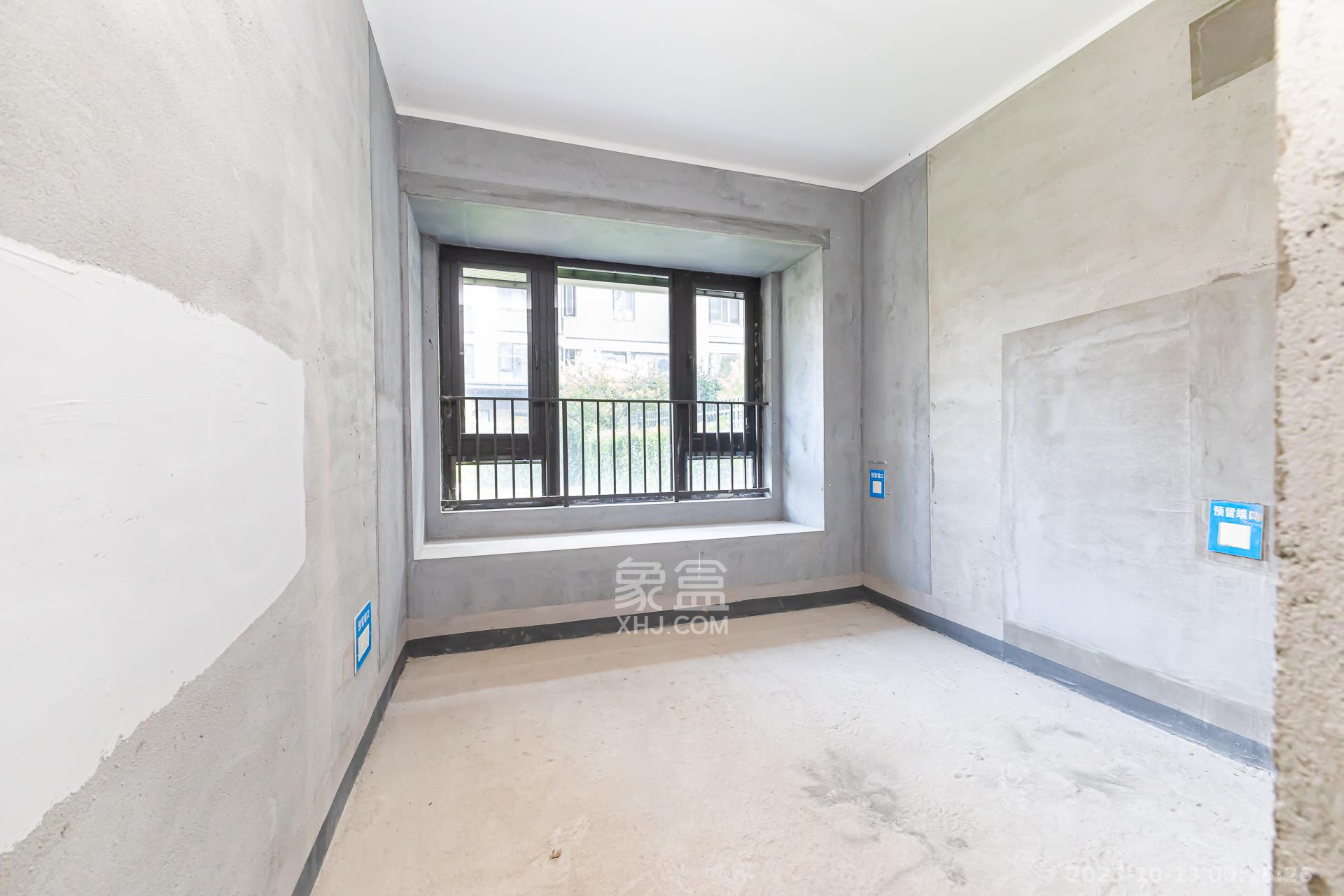 时代建发和著  4室2厅3卫    450.0万卧室