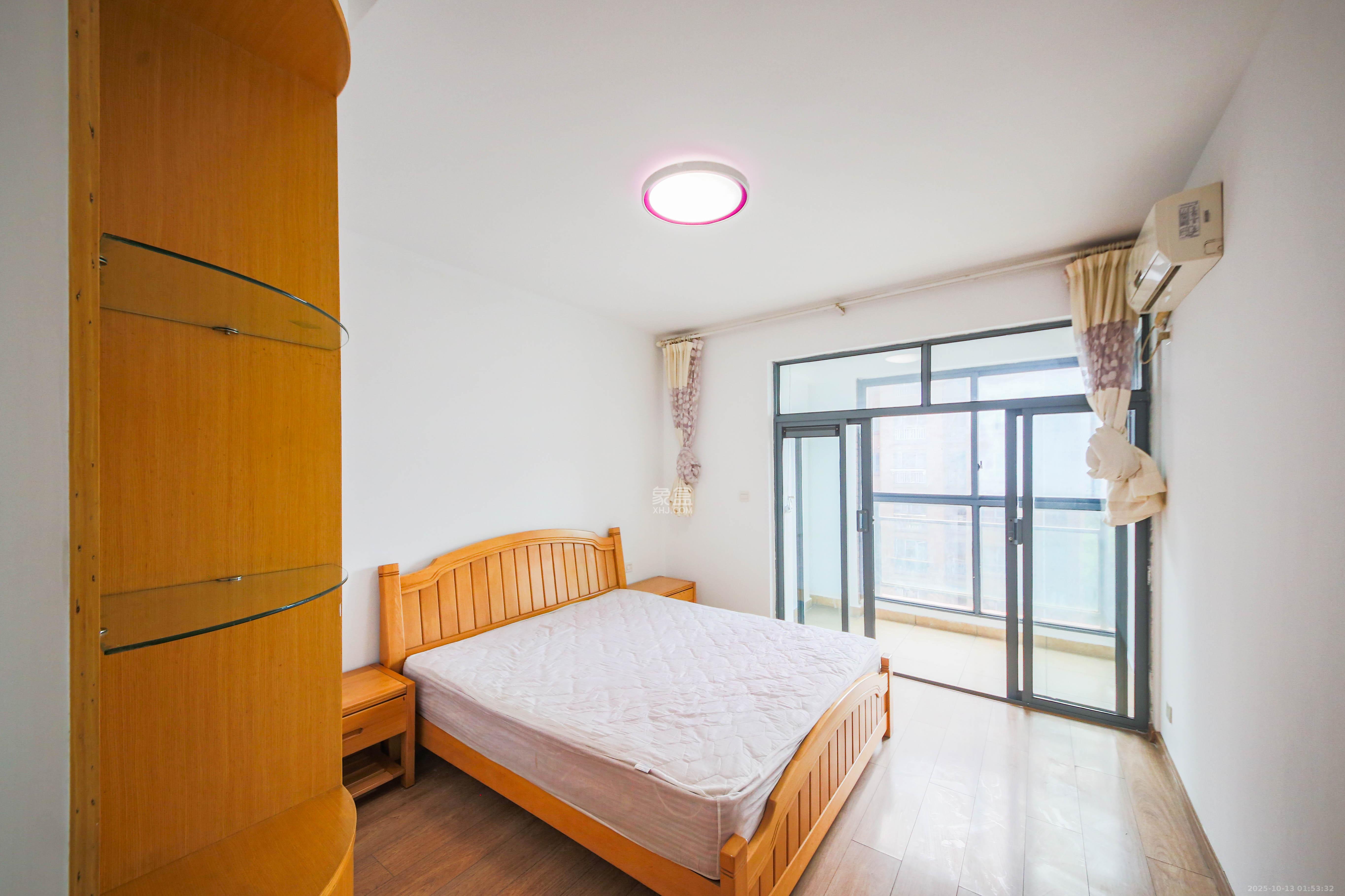 奥林匹克花园 3室2厅1卫 115.0万 奥林匹克花园 3室2厅1卫 115.0万卧室