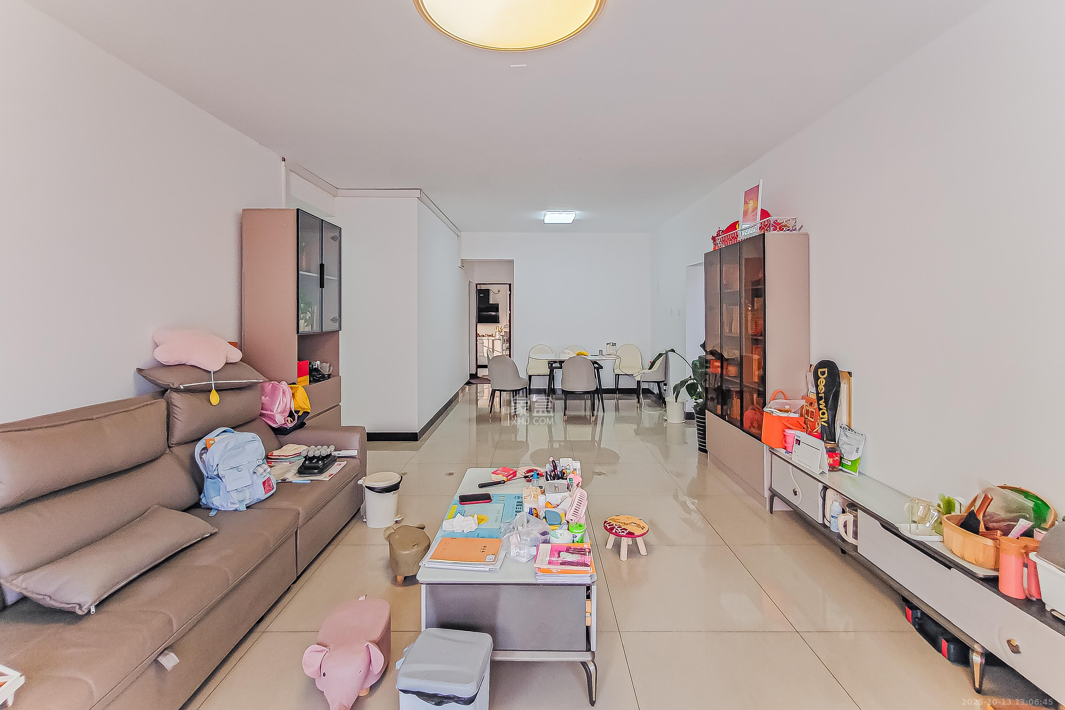 友阿光大大厦 3室2厅2卫 160.0万 友阿光大大厦 3室2厅2卫 160.0万客厅