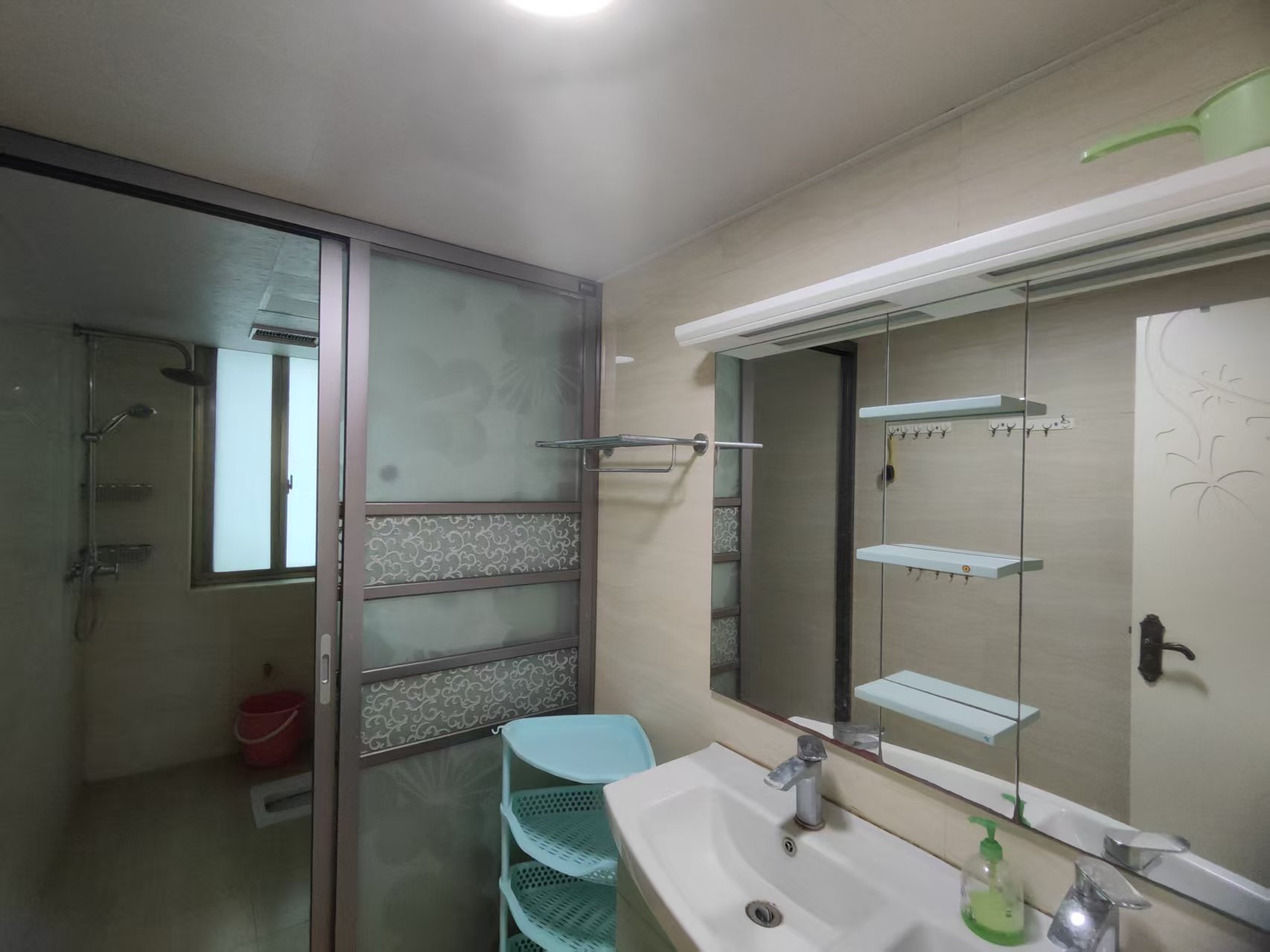 华苑阁  4室2厅2卫    2500.0元/月室内图