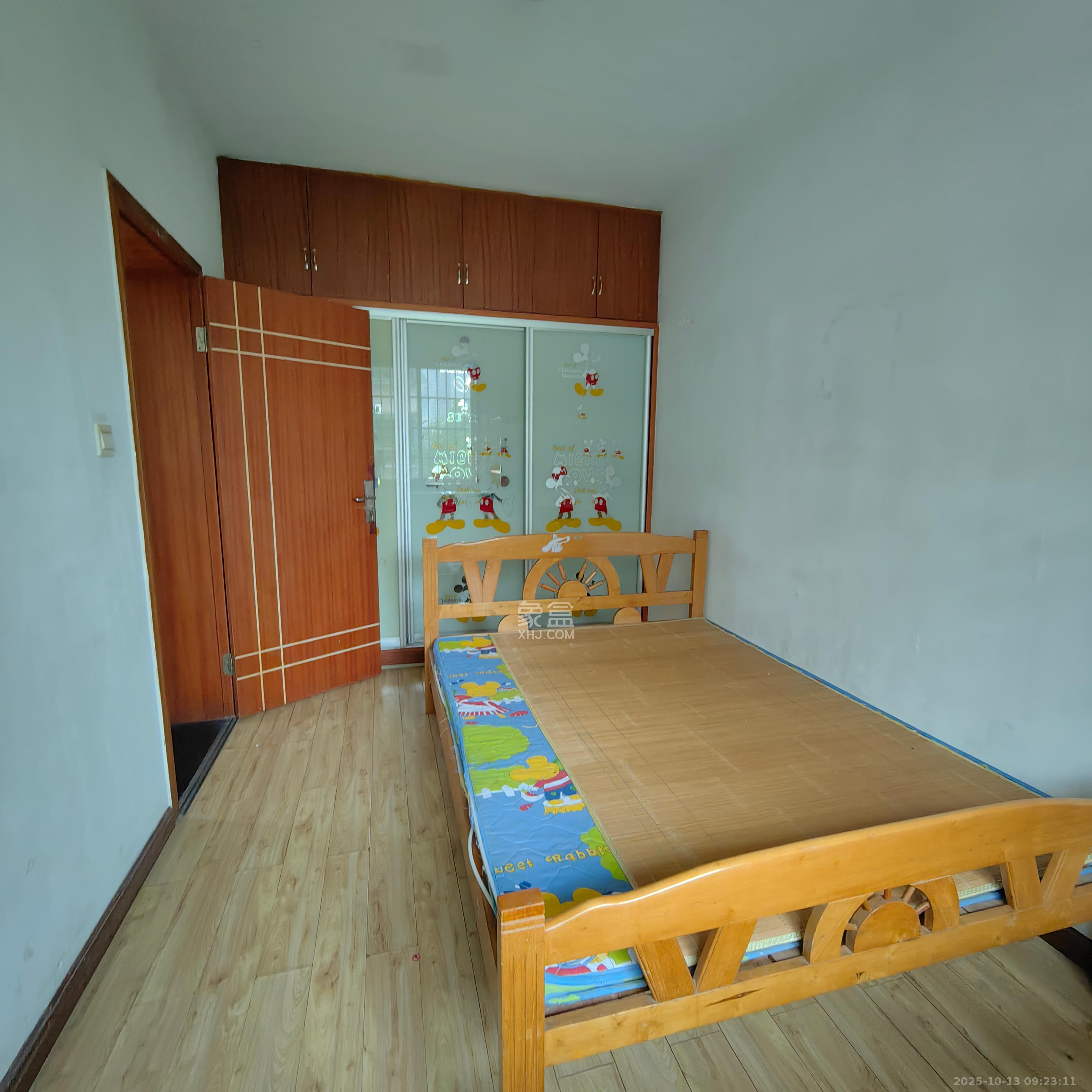 中南汽车世界 3室2厅1卫 1200.0元/月 中南汽车世界 3室2厅1卫 1200.0元/月室内图