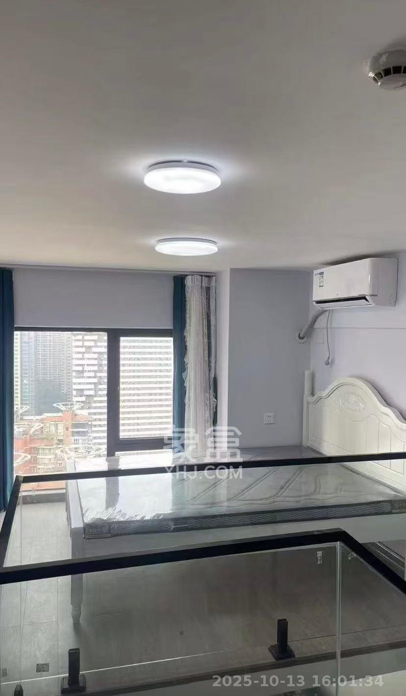 卓越江岸  1室1厅1卫    2400.0元/月室内图