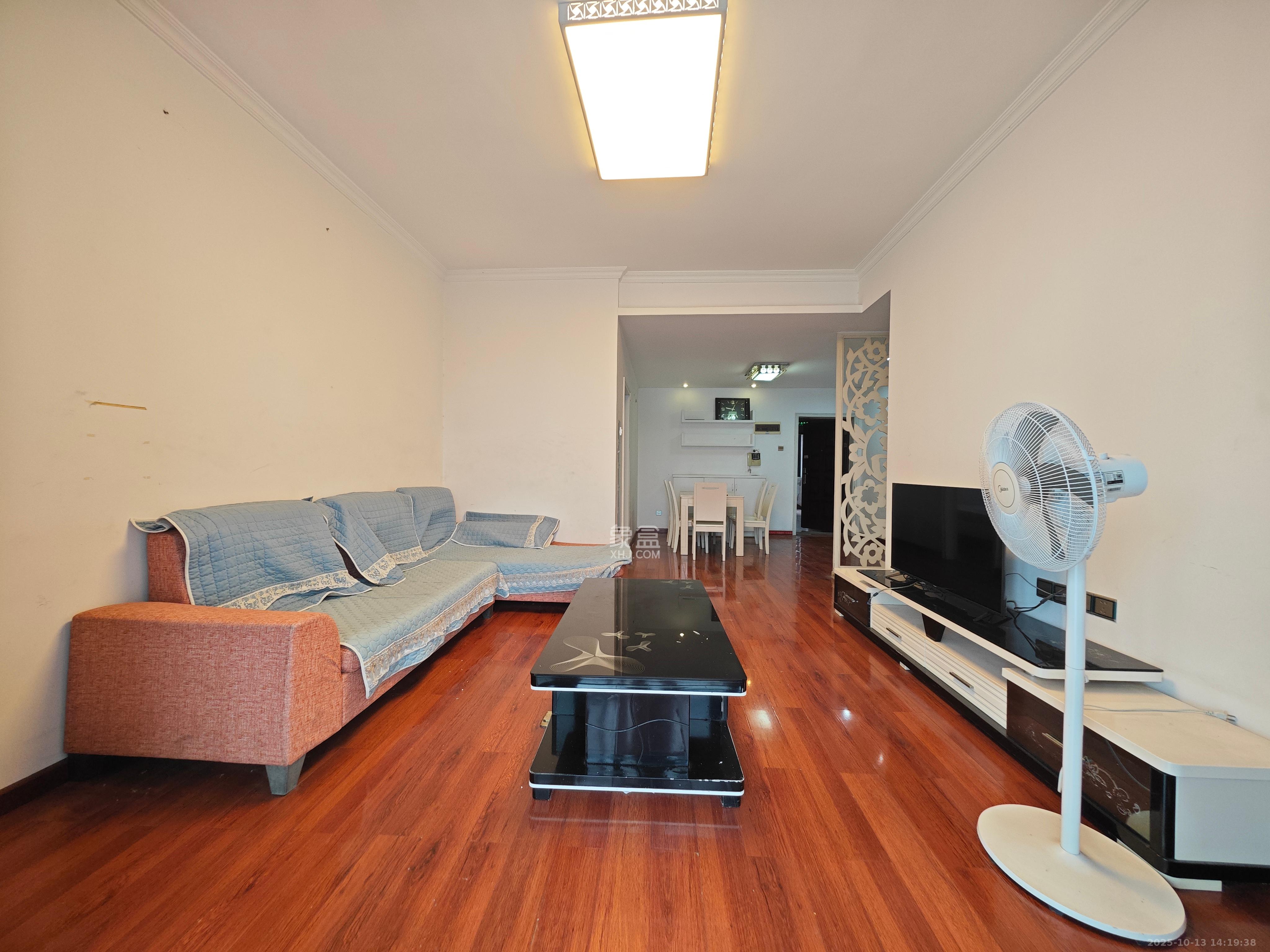 城南故事家园  2室2厅1卫    1800.0元/月 城南故事家园  2室2厅1卫    1800.0元/月