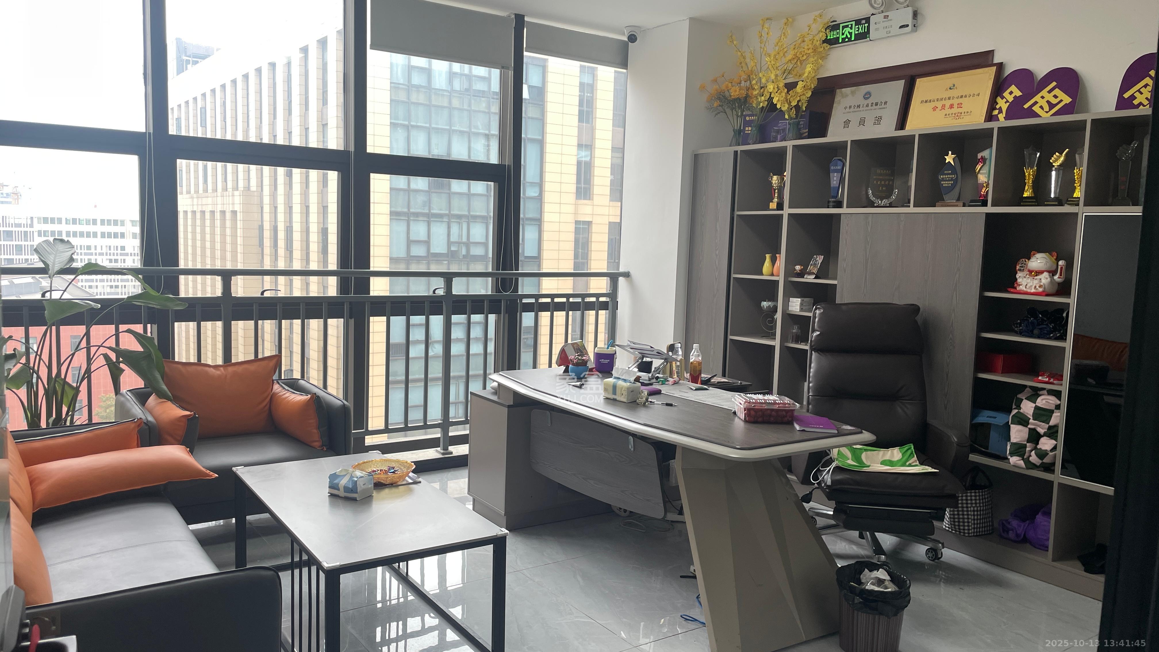 芯城科技园 5室0厅2卫 12000.0元/月 芯城科技园 5室0厅2卫 12000.0元/月室内图