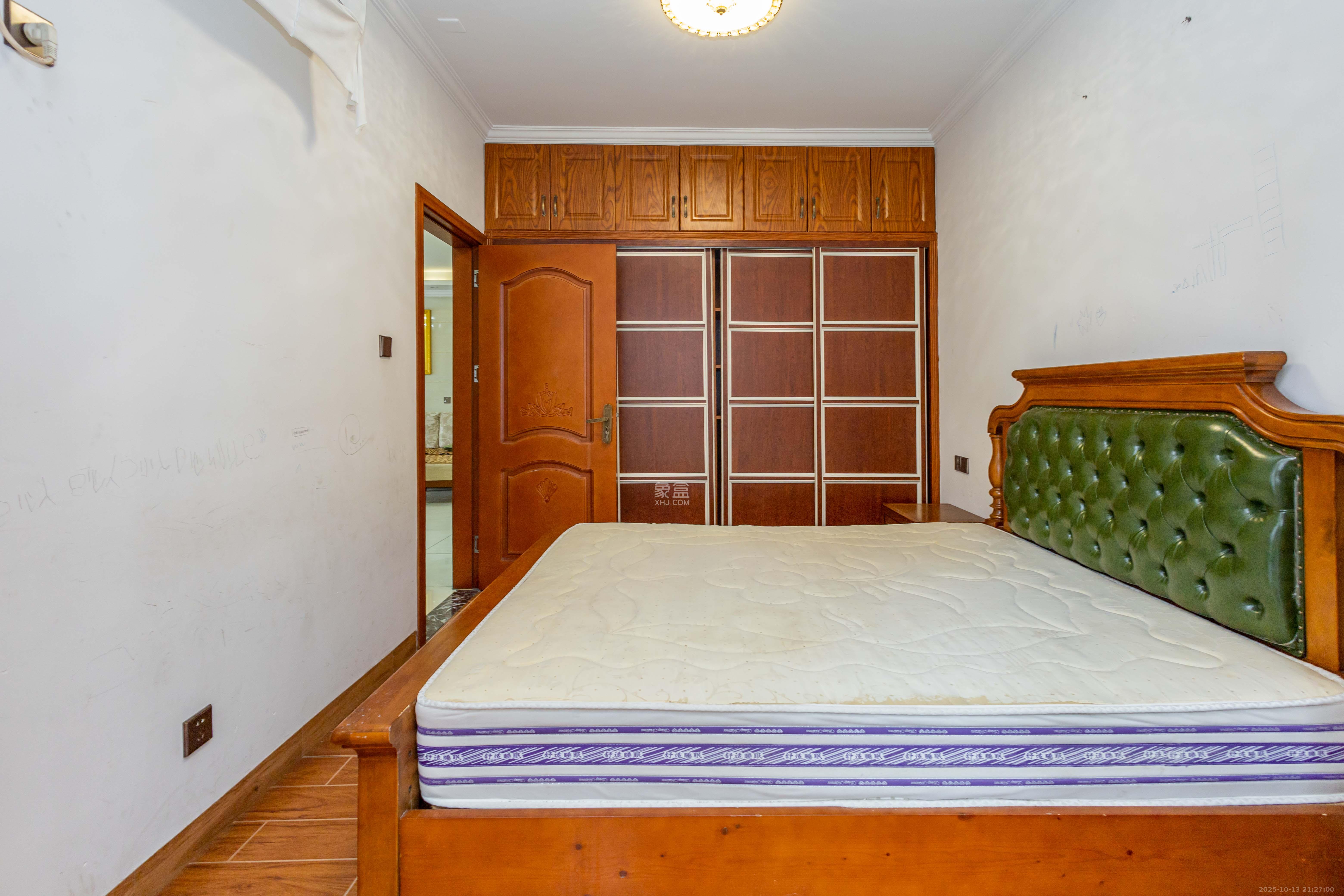 高林仕家 4室2厅2卫 88.9万 高林仕家 4室2厅2卫 88.9万卧室