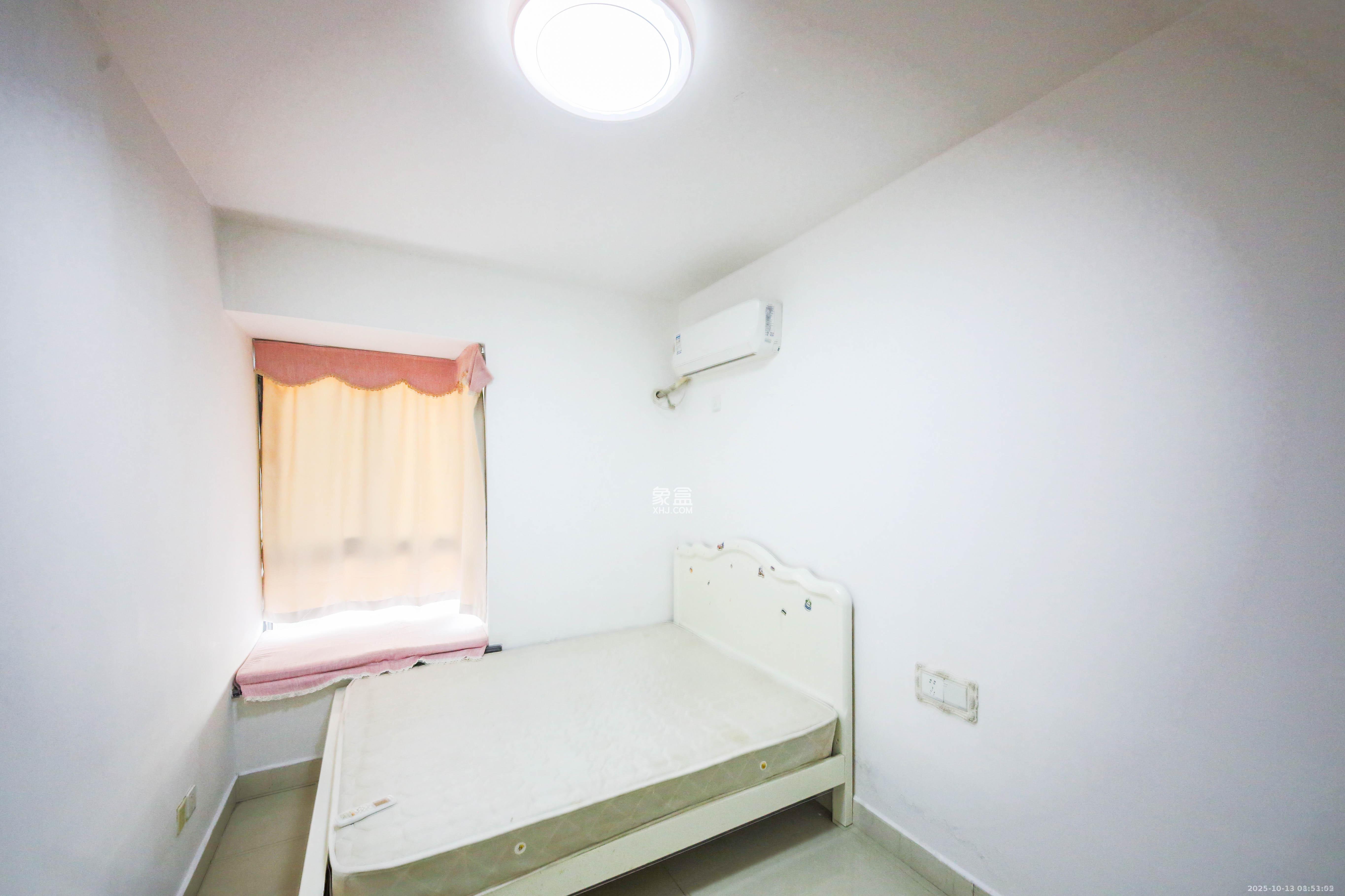 天城泰祥苑  4室2厅2卫    2600.0元/月室内图