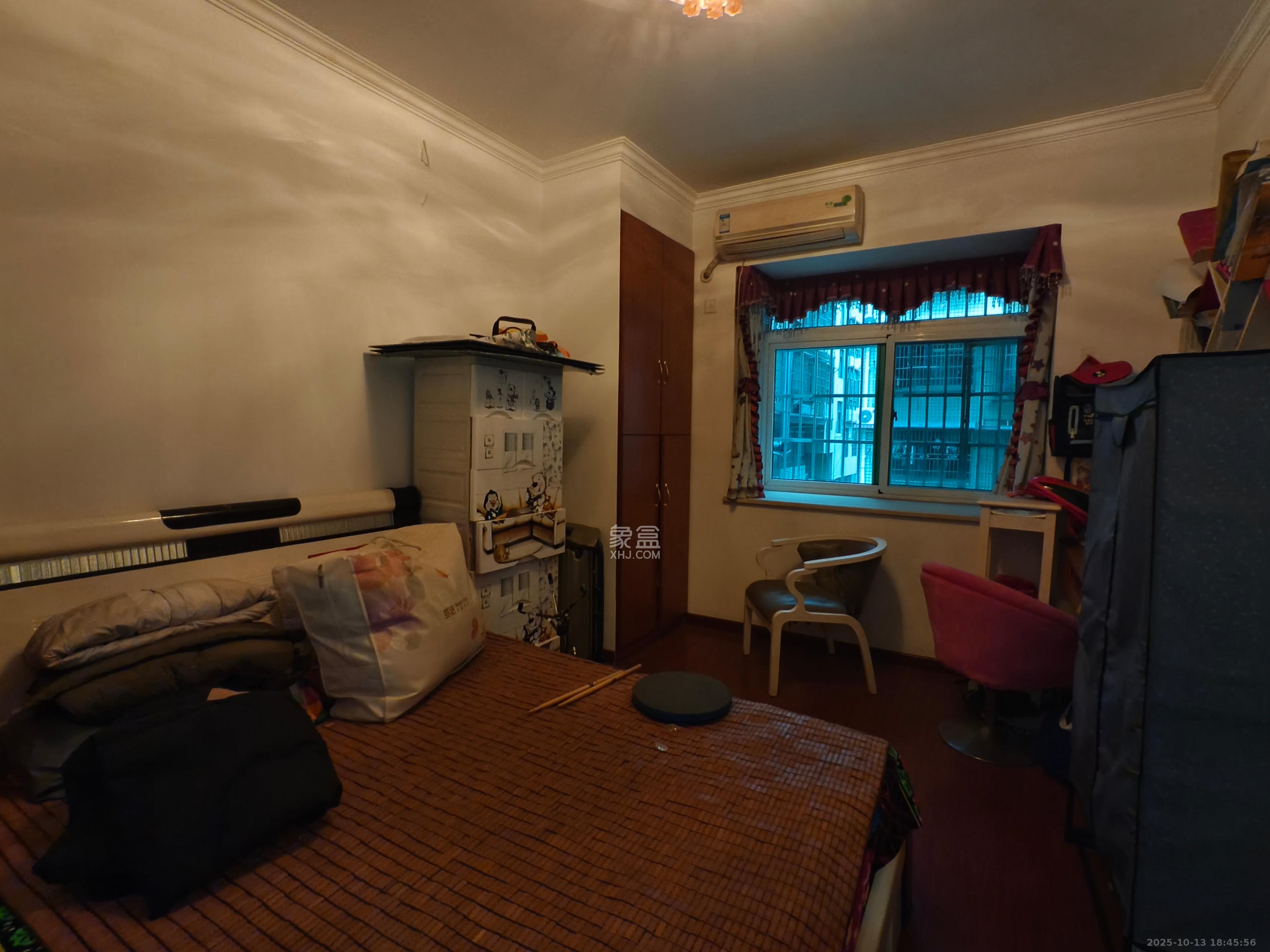 天星家园  4室2厅3卫    2100.0元/月室内图