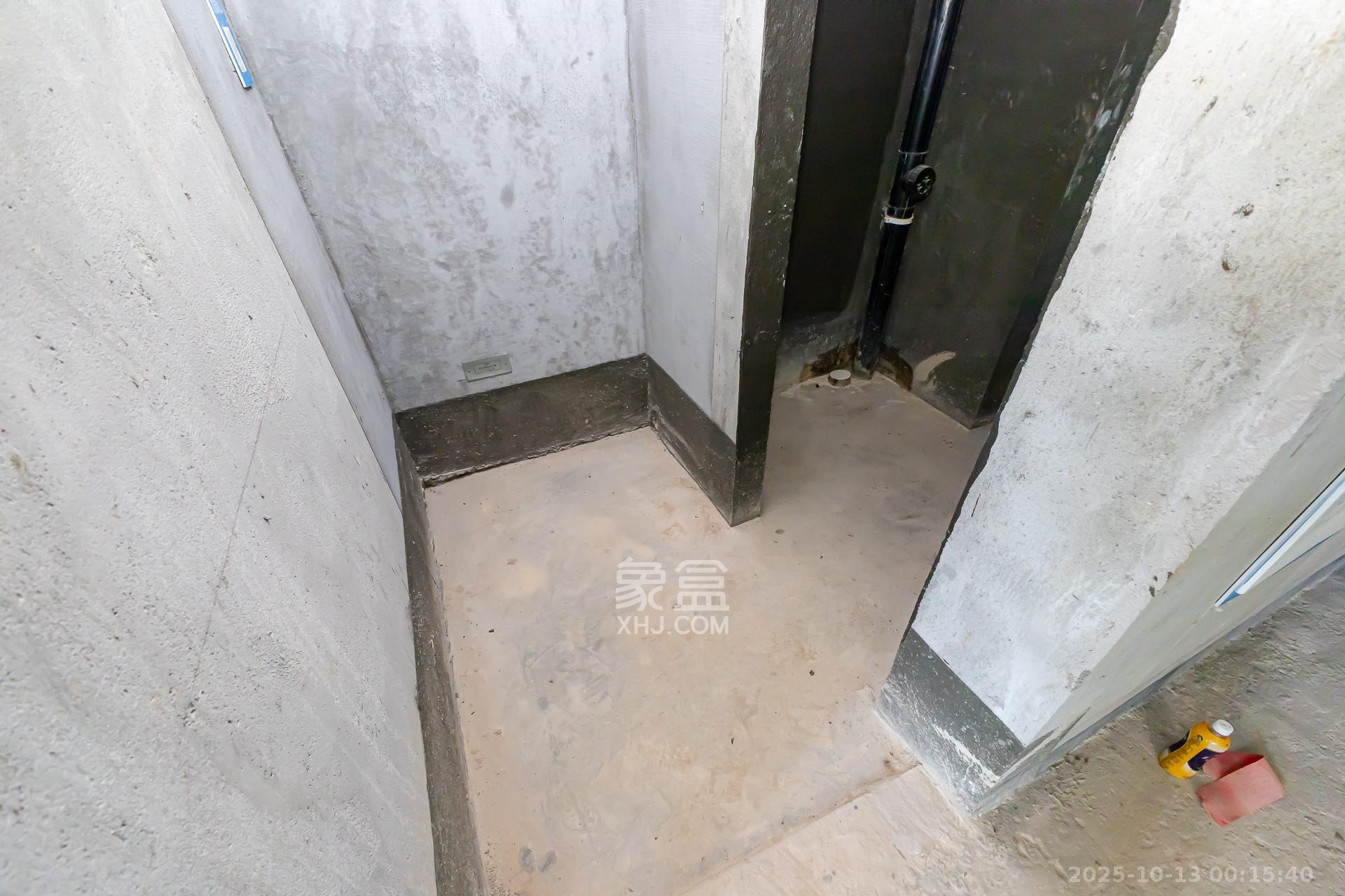 时代建发和著  4室2厅3卫    450.0万卫生间