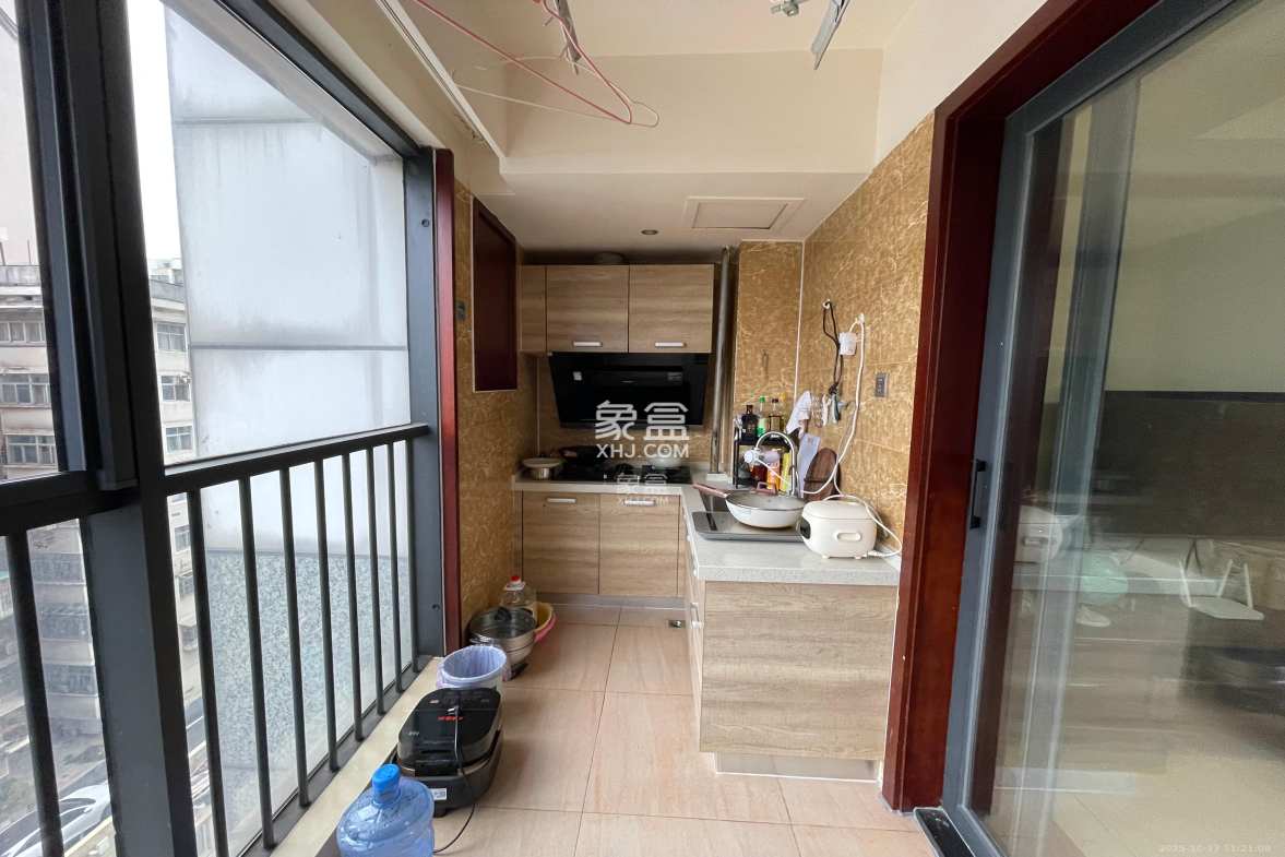 东塘瑞府 2室1厅1卫 2500.0元/月 东塘瑞府 2室1厅1卫 2500.0元/月室内图