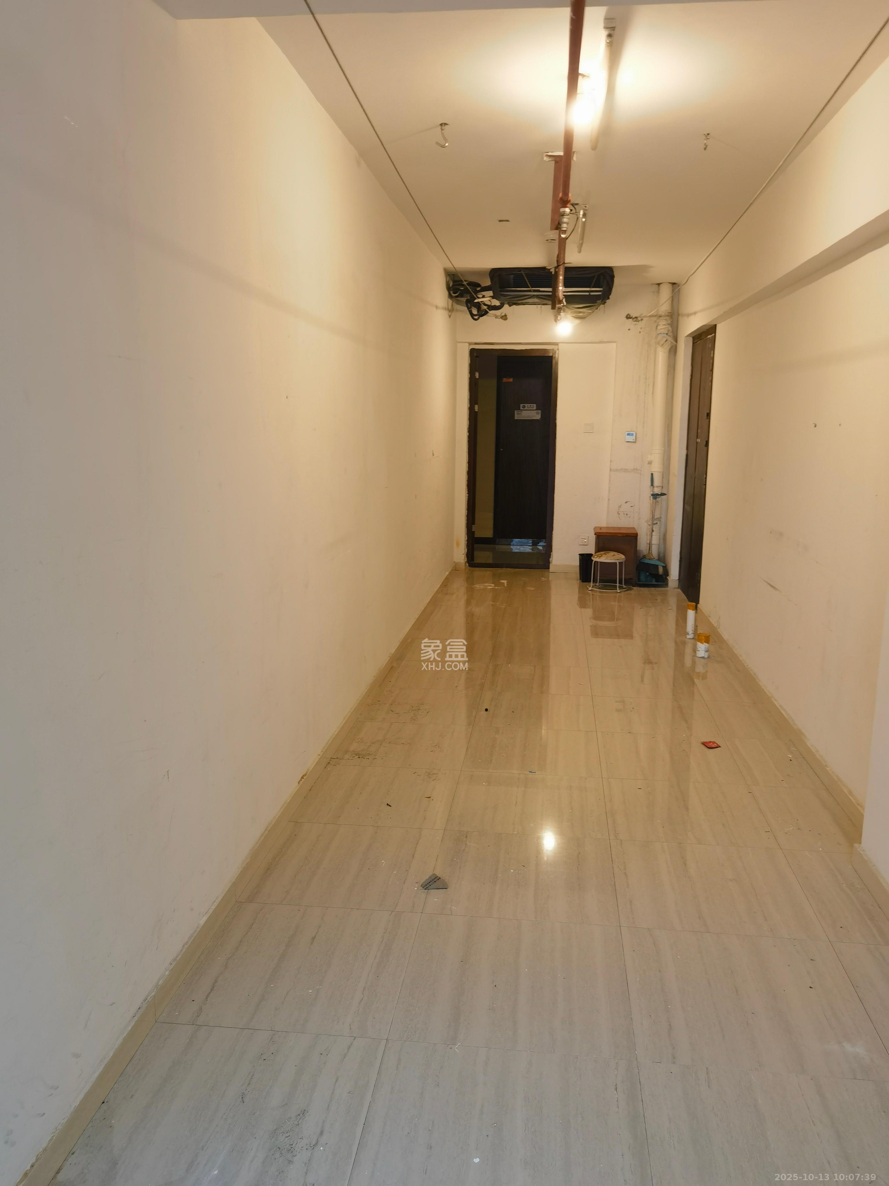 保利国际广场  1室0厅0卫    900.0元/月 保利国际广场  1室0厅0卫    900.0元/月室内图