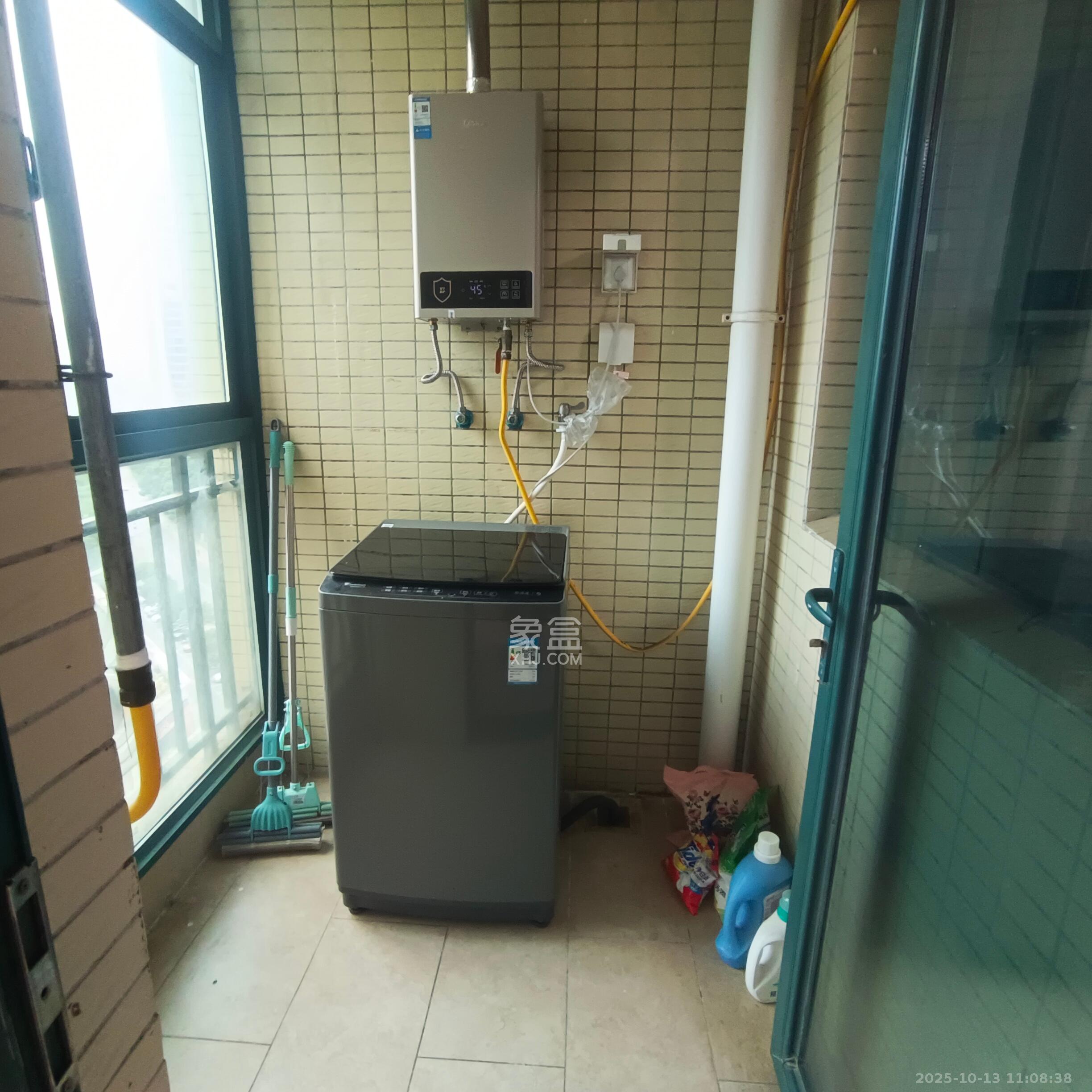 恒大雅苑  3室2厅2卫    2800.0元/月室内图