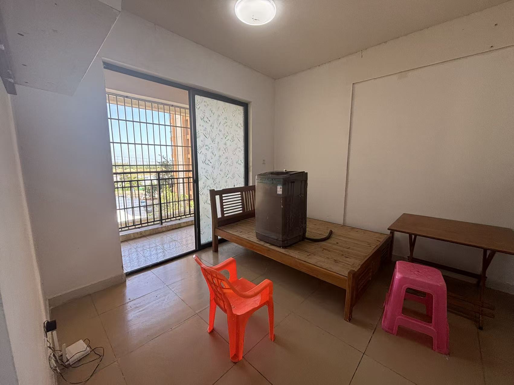 西海岸镇海小区  1室1厅1卫    800.0元/月室内图