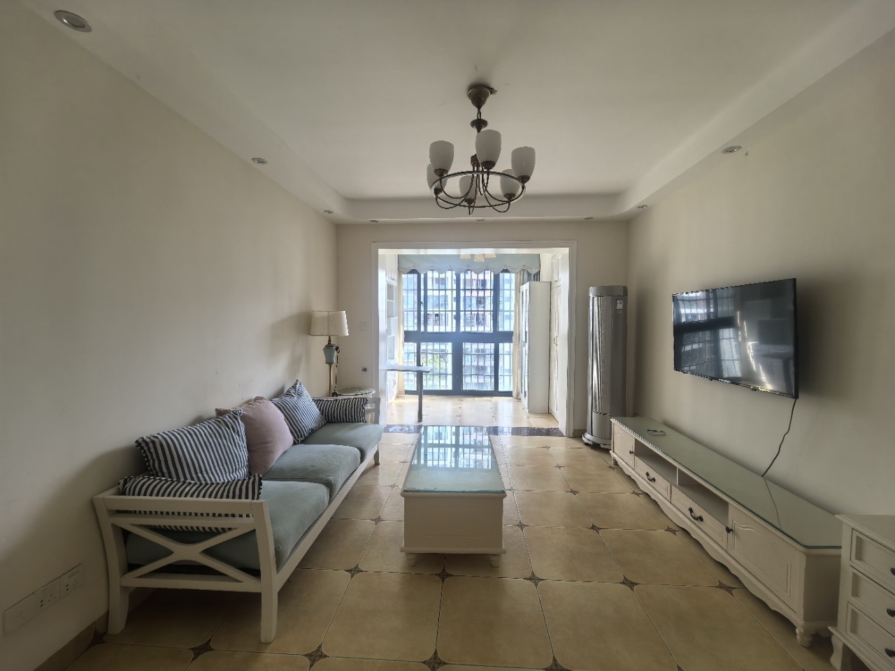 伊泰天骄一期  2室2厅1卫    115.0万客厅