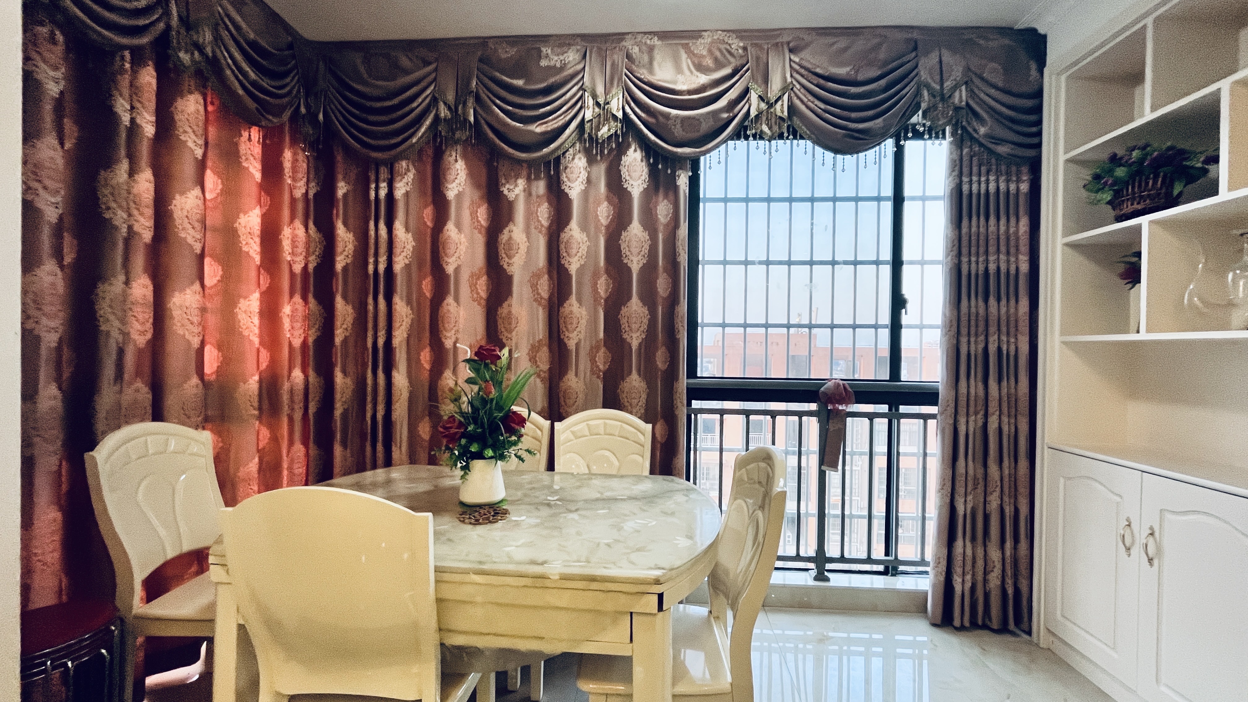 梓山豪苑  2室2厅1卫    1600.0元/月室内图