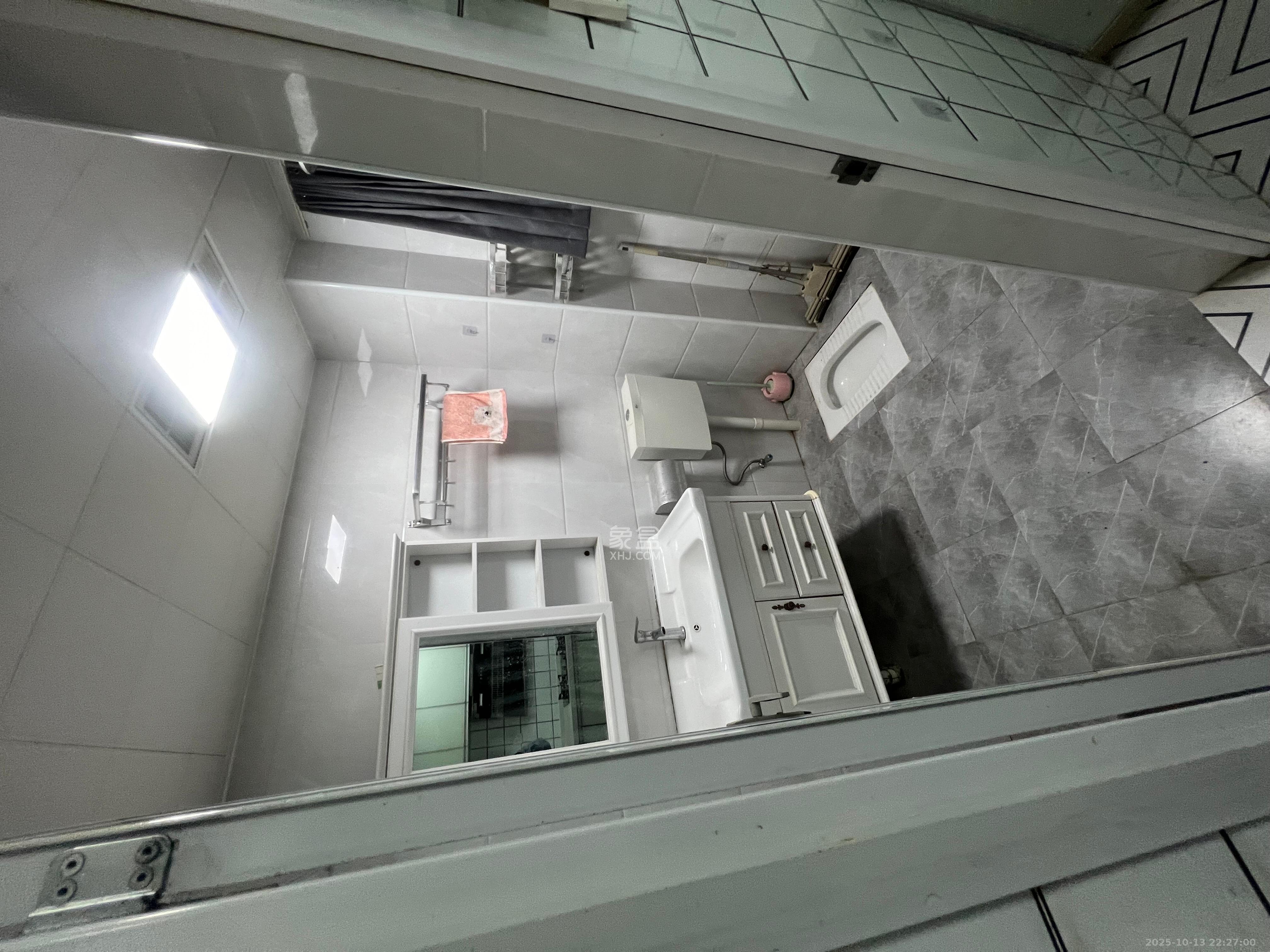 国储电脑城 1室1厅1卫 1400.0元/月 国储电脑城 1室1厅1卫 1400.0元/月室内图