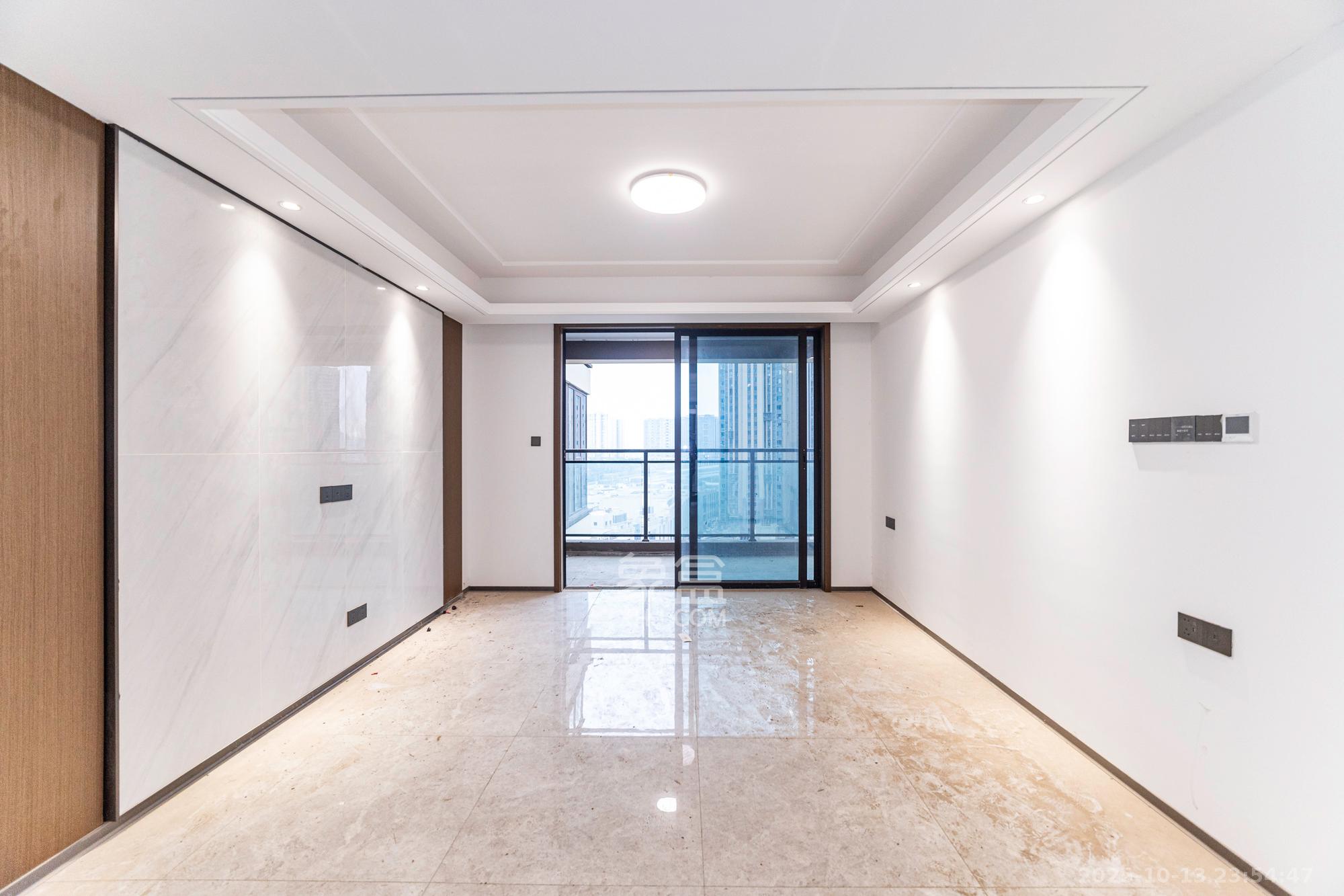 荣盛锦绣学府  3室2厅2卫    95.8万