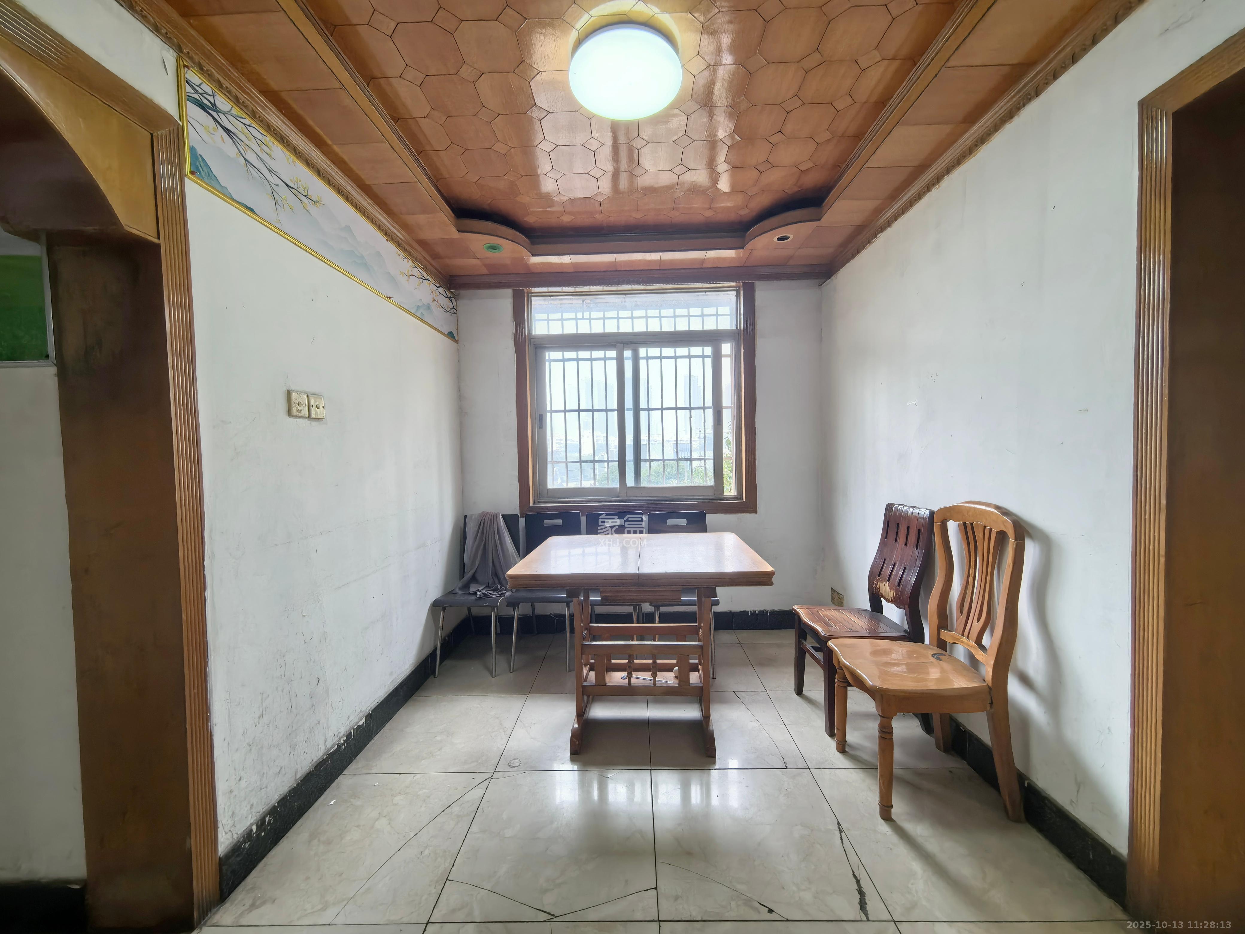 新天小区  3室2厅1卫    1200.0元/月室内图